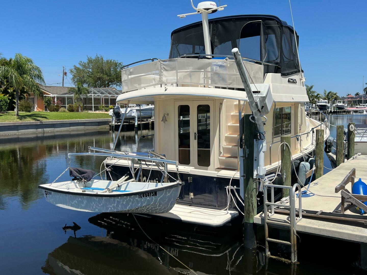 2005 Mainship 34 - Image 11