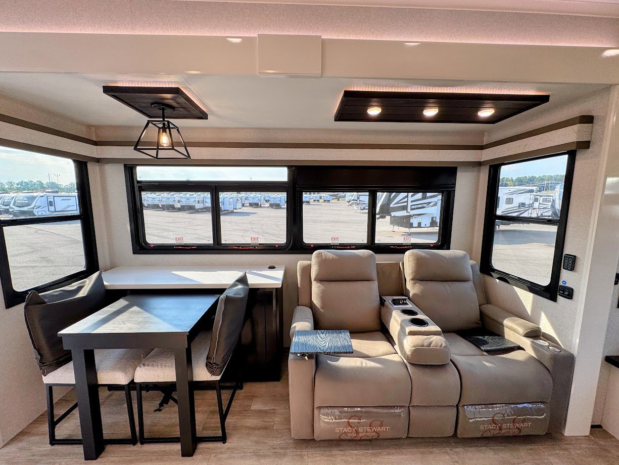 2026 JAYCO PINNACLE 32RLTS - Image 9
