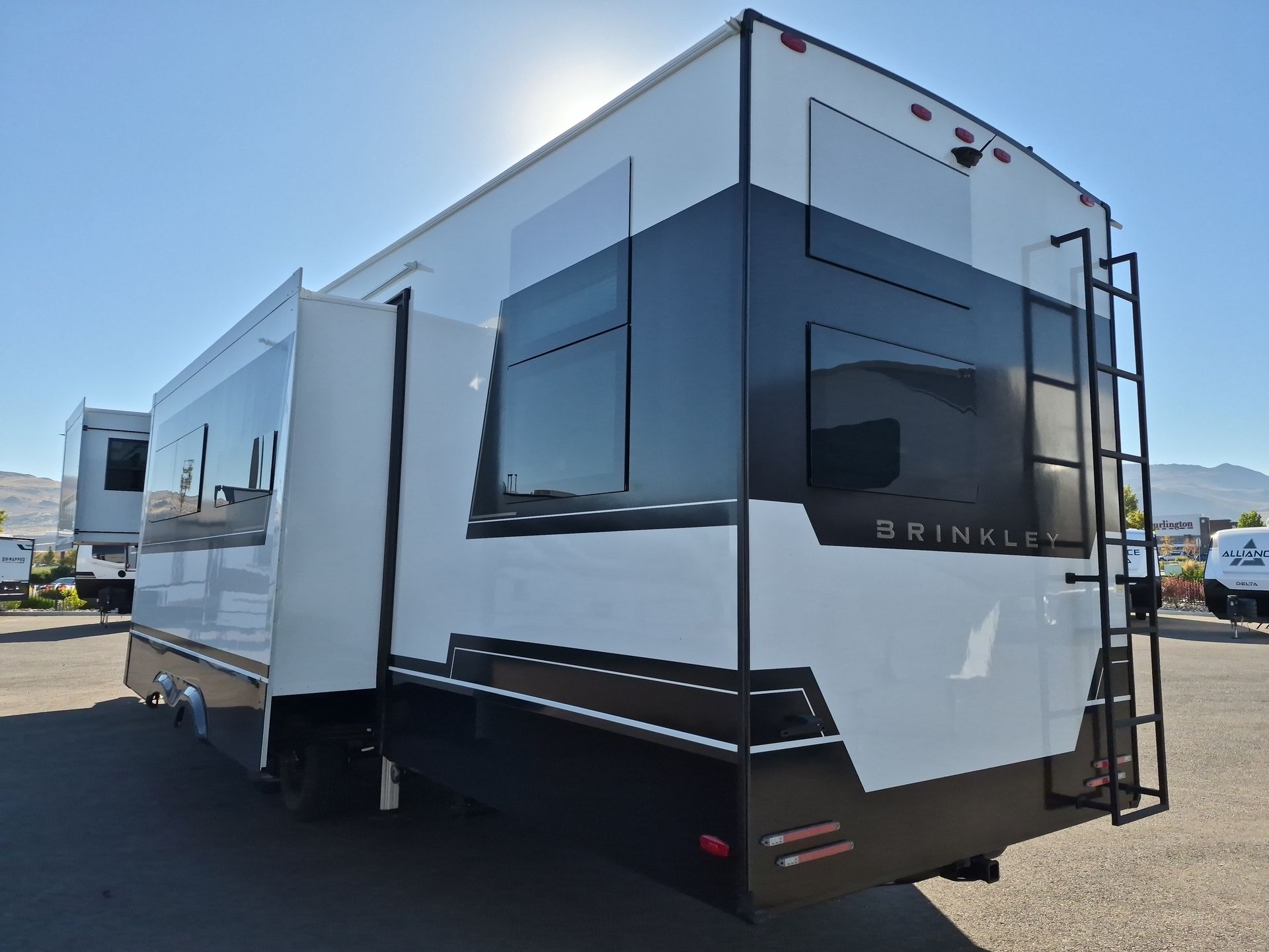 2027 Brinkley RV MODEL Z 3510 - Image 10