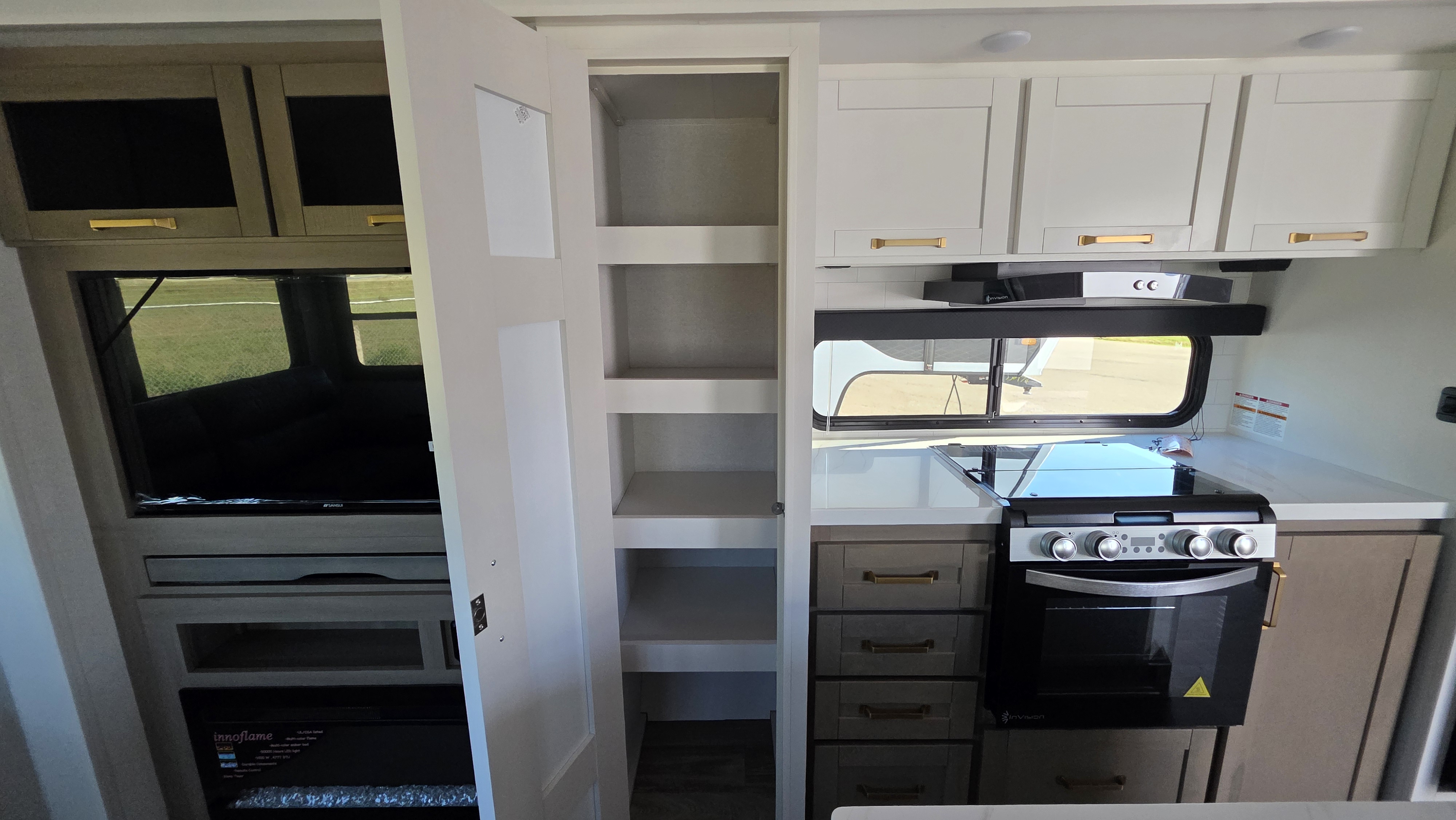 2027 JAYCO EAGLE 29RLC - Image 22