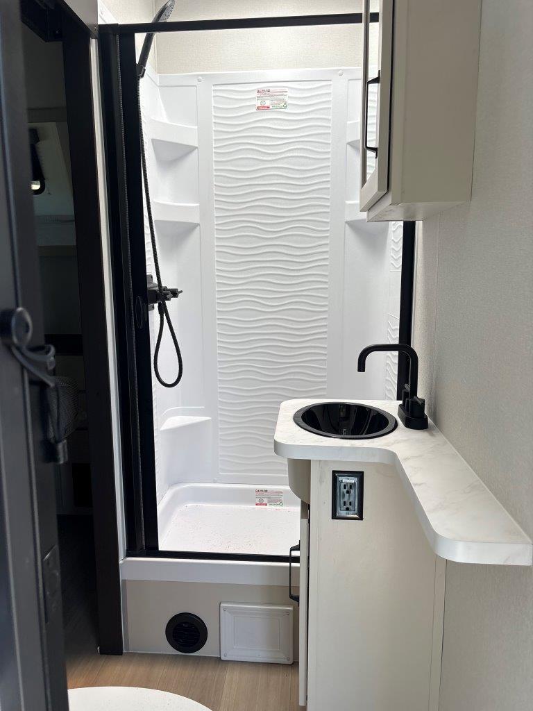 2026 Grand Design Momentum G-Class 21G - Image 14