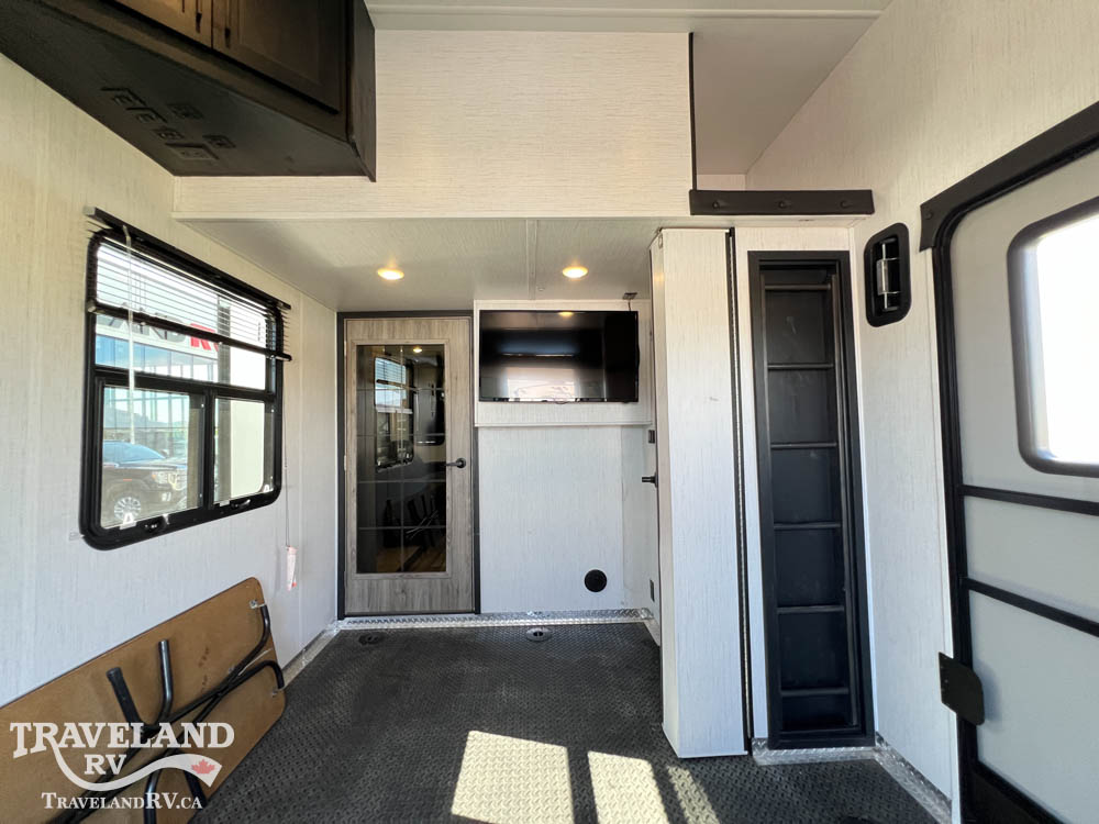 2022 HEARTLAND ROAD WARRIOR 414RW - Image 35