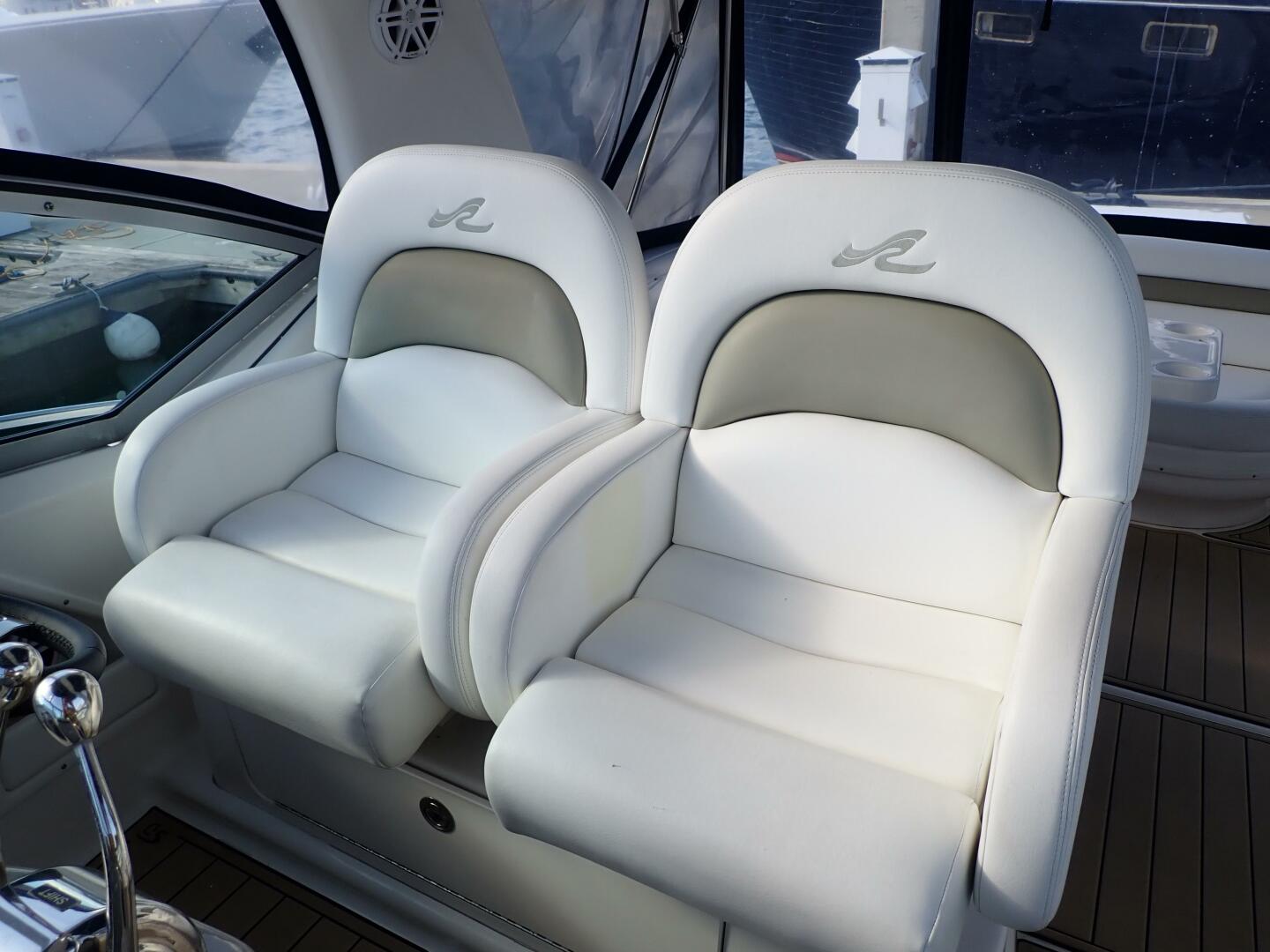 2006 Sea Ray 340 Sundancer - Image 7