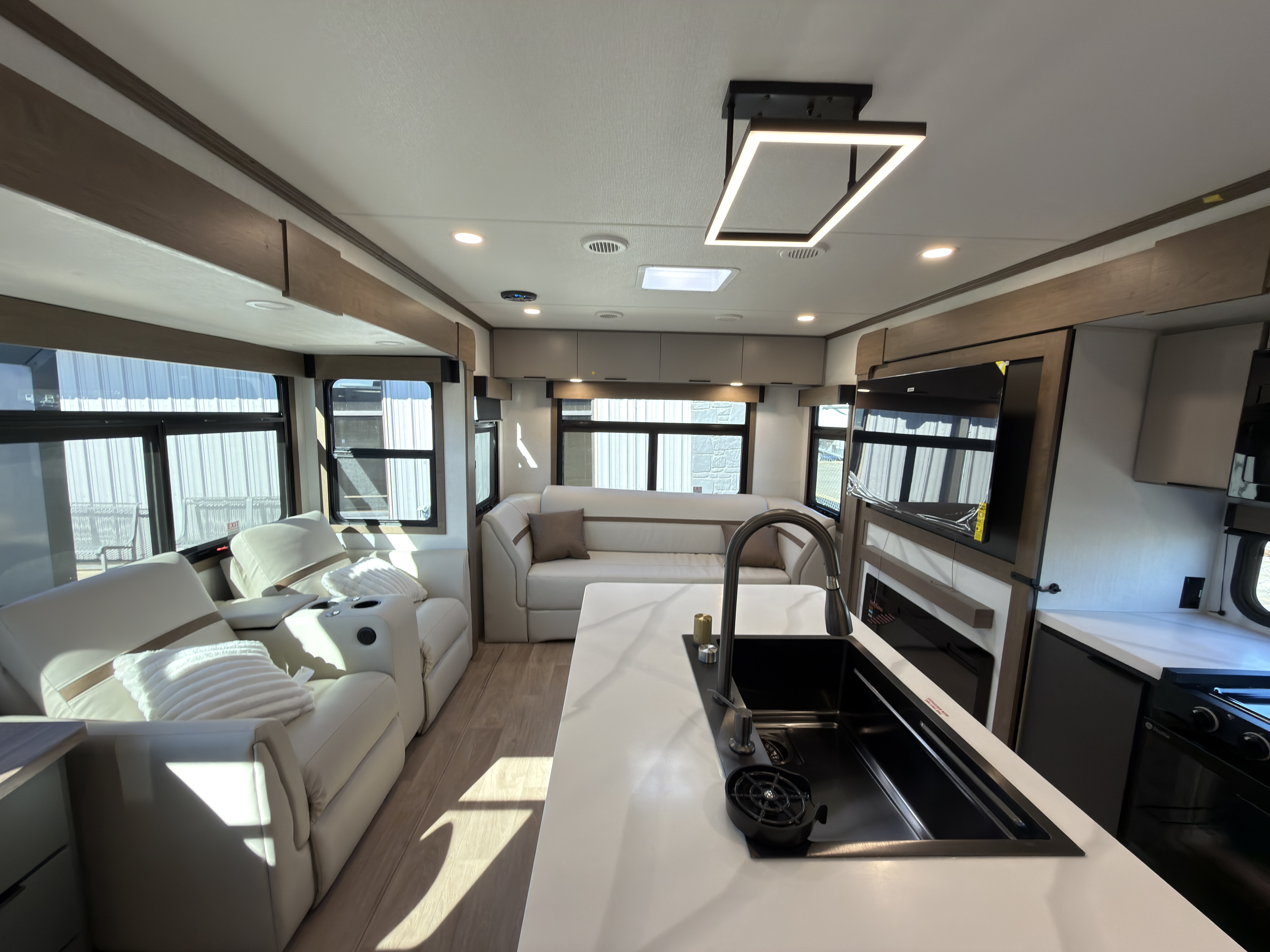 2026 KZ RV Domani 323RL - Image 7
