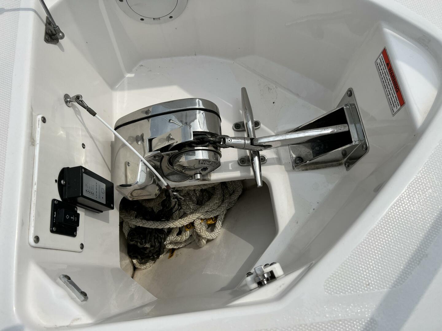 2012 Everglades 350 LX - Image 74