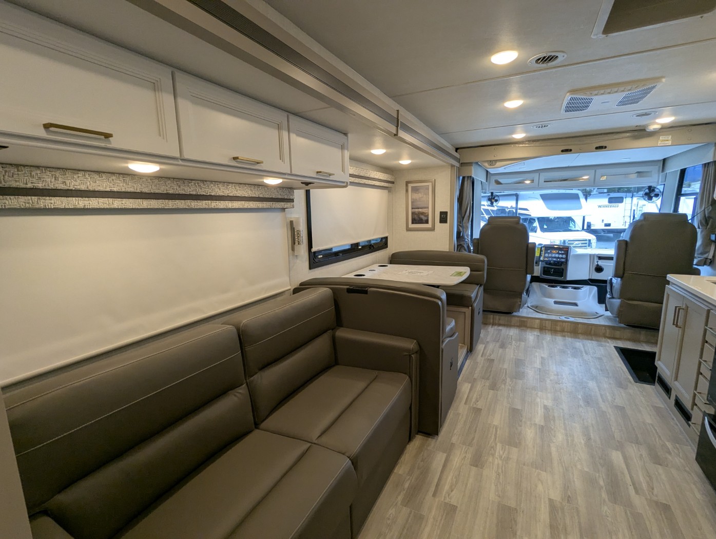 2026 Thor Motor Coach Windsport 35G - Image 26