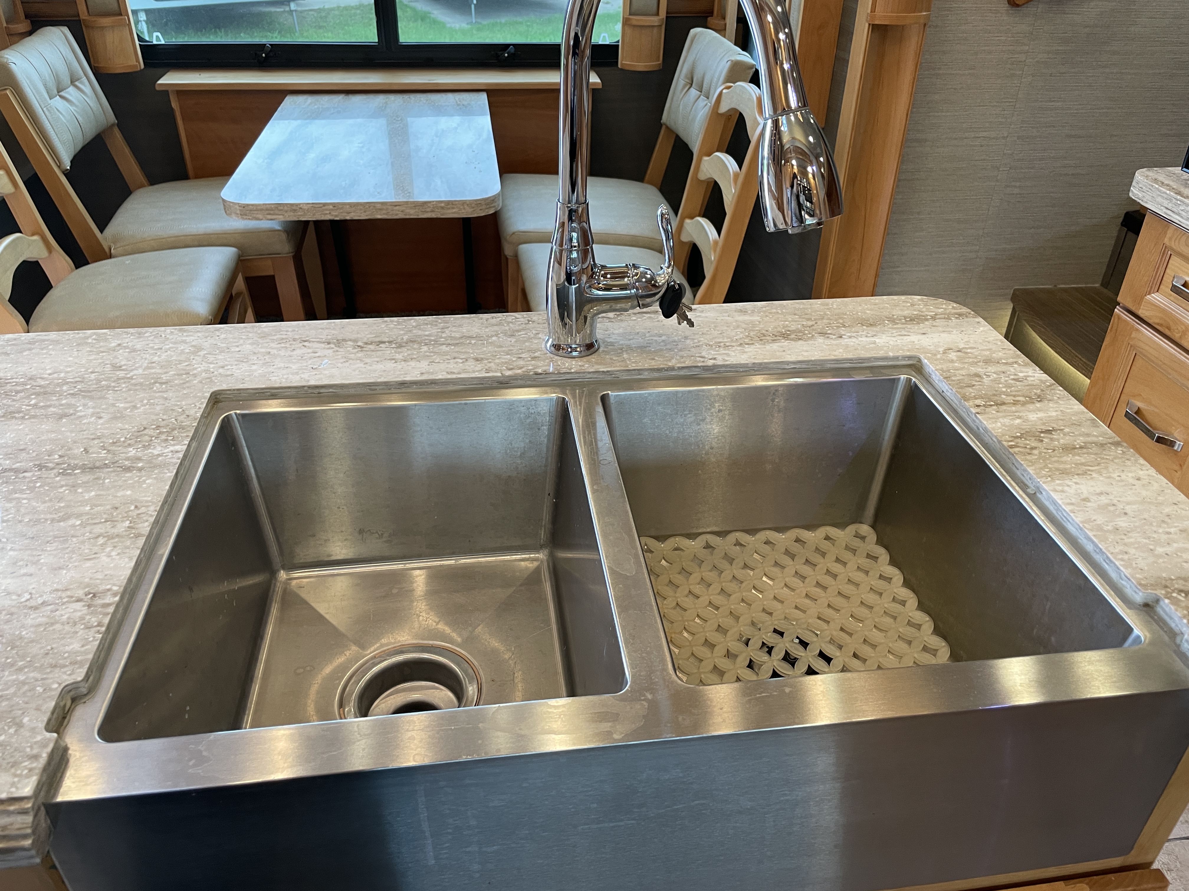 2020 Vanleigh RV Beacon 42RDB - Image 22