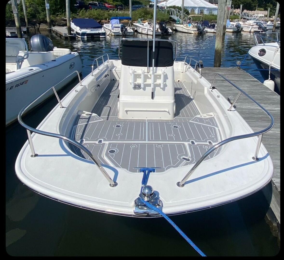 2020 Boston Whaler 190 Montauk Base - Image 3