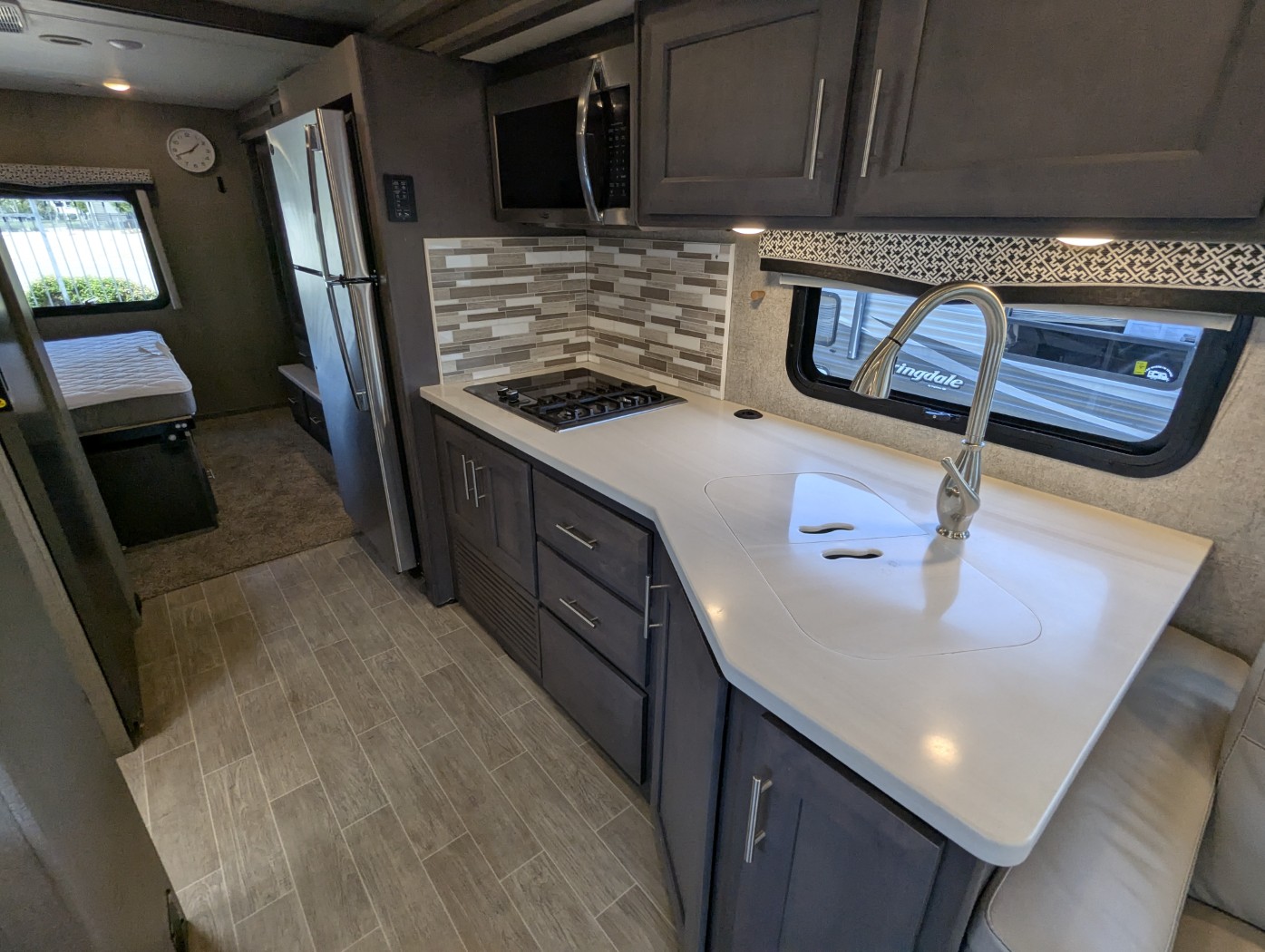 2021 Thor Motor Coach Omni SV34 - 4X4 - Image 16