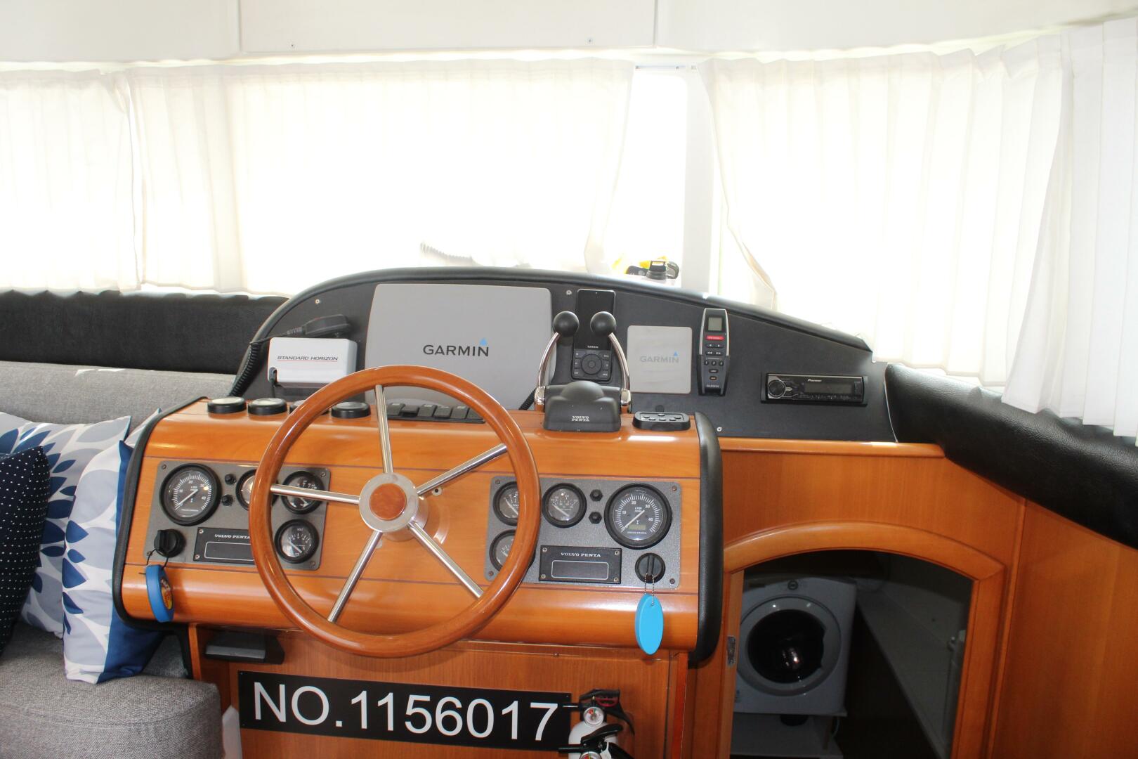 2004 Lagoon 43 Power Cat - Image 5