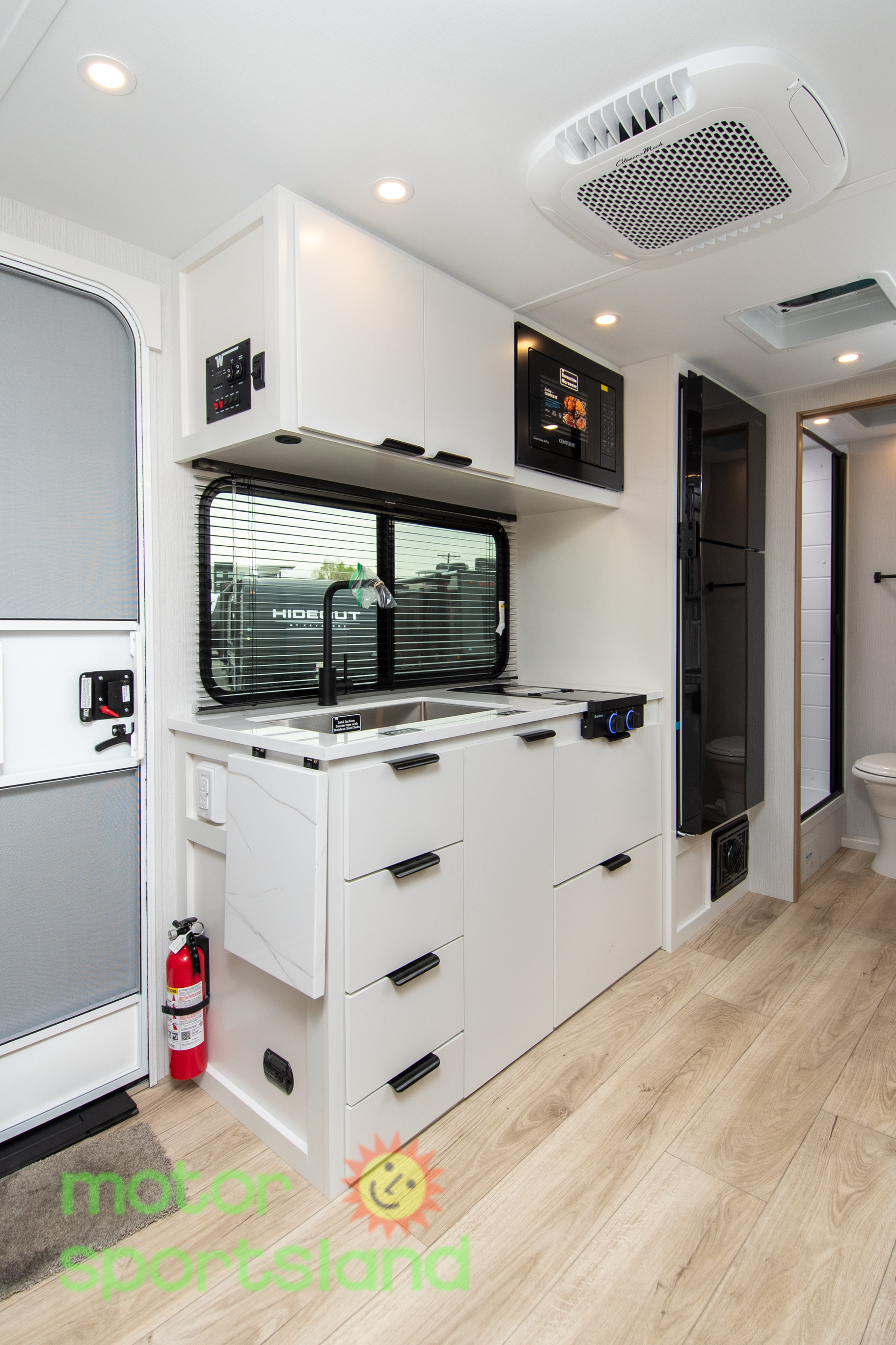 2026 Winnebago Micro Minnie 2108TB - Image 30