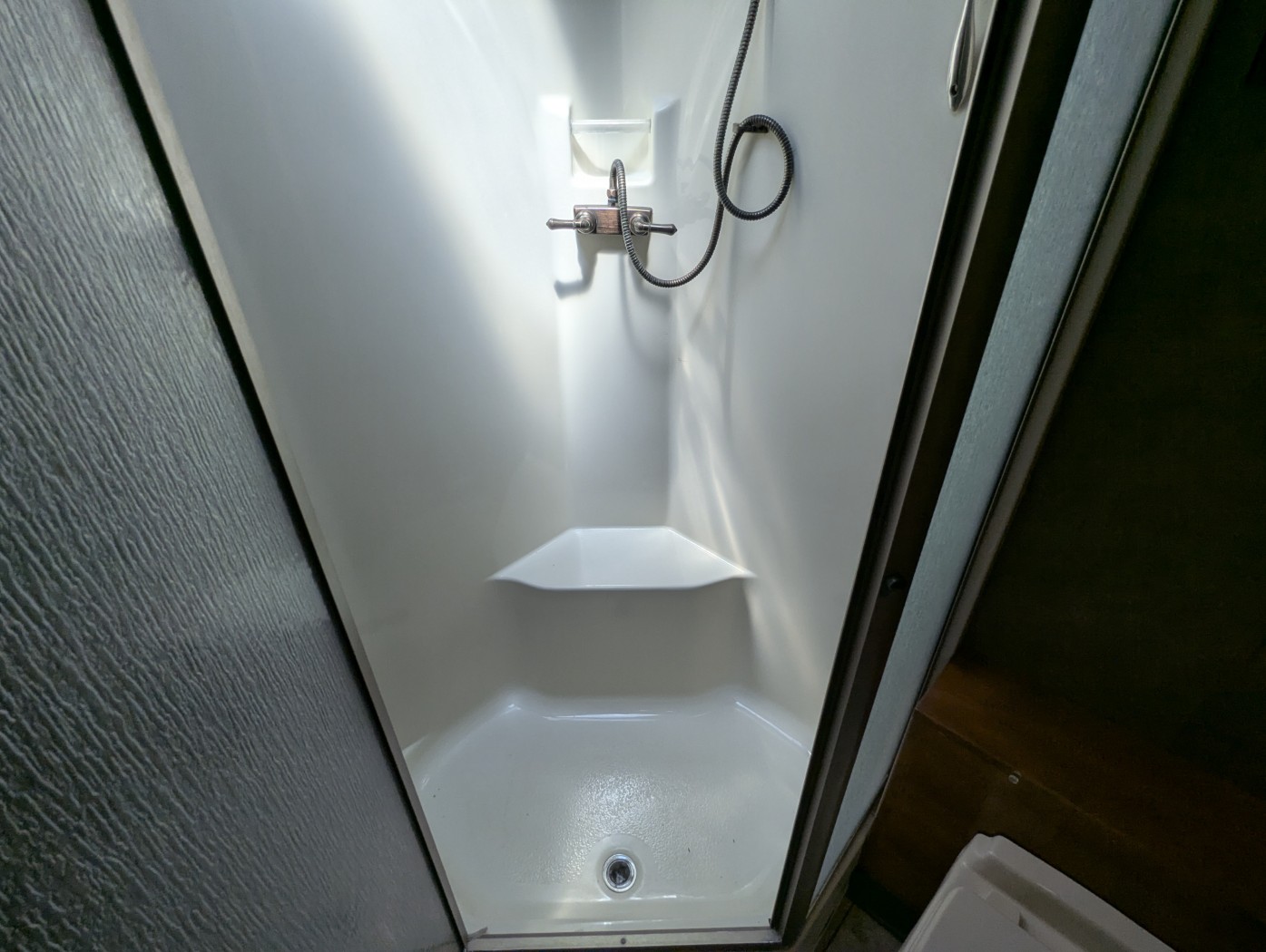 2014 Tiffin Allegro 36 LA - Image 36