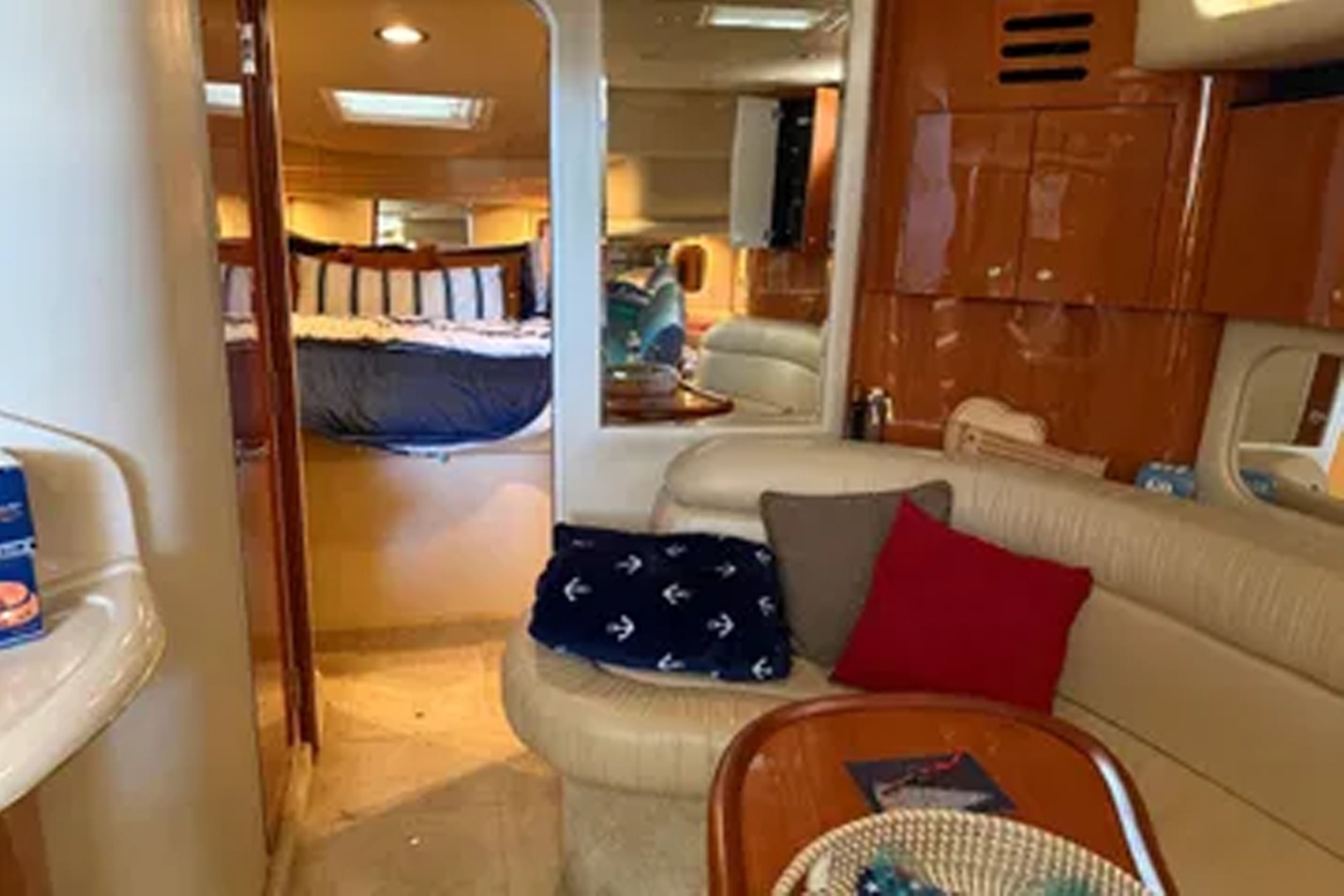 2001 Sea Ray Sundancer - Image 10