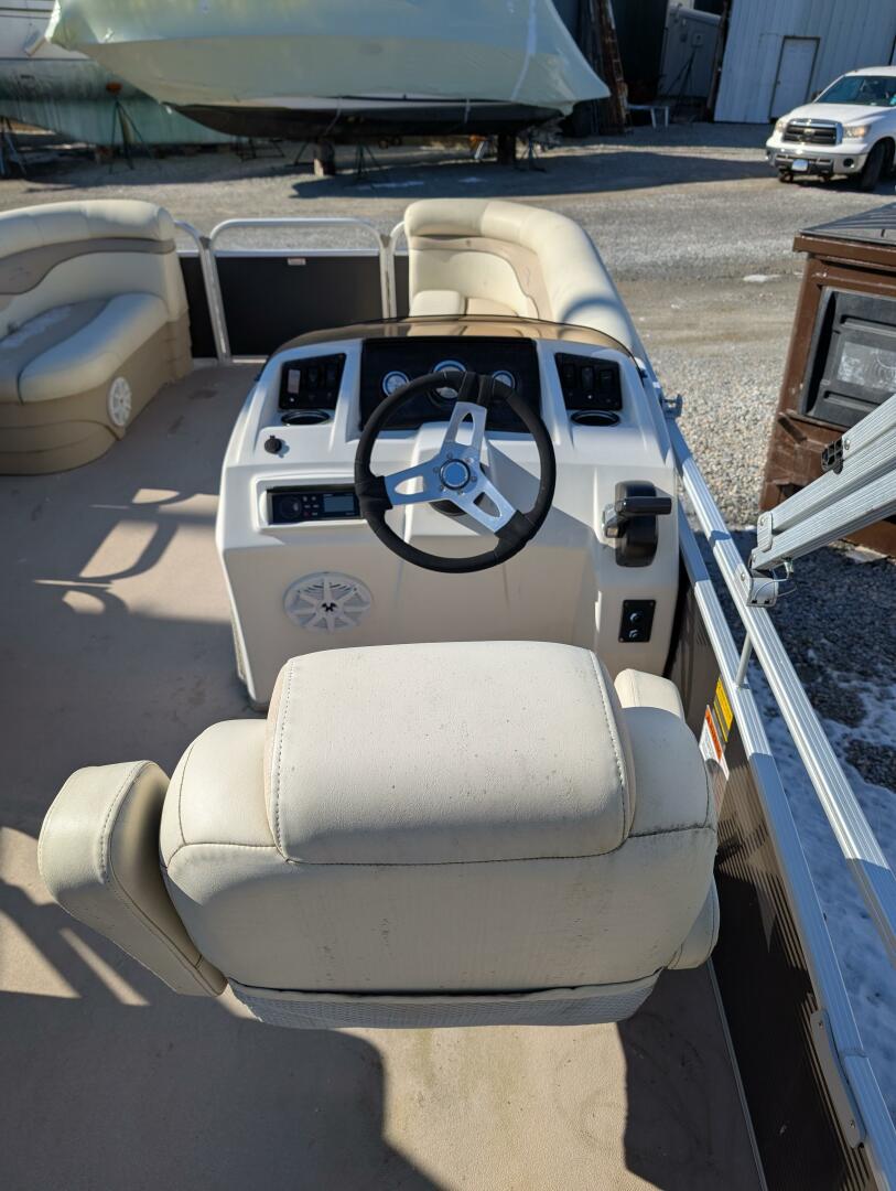 2014 Bennington 21 SLX - Image 16