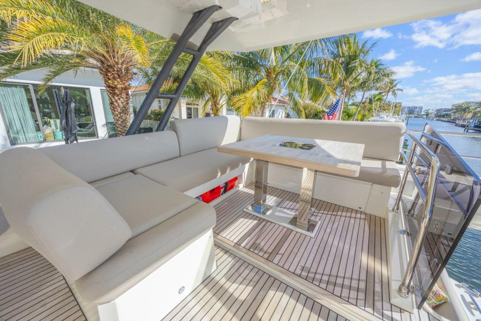 2021 Prestige 520 Flybridge - Image 26
