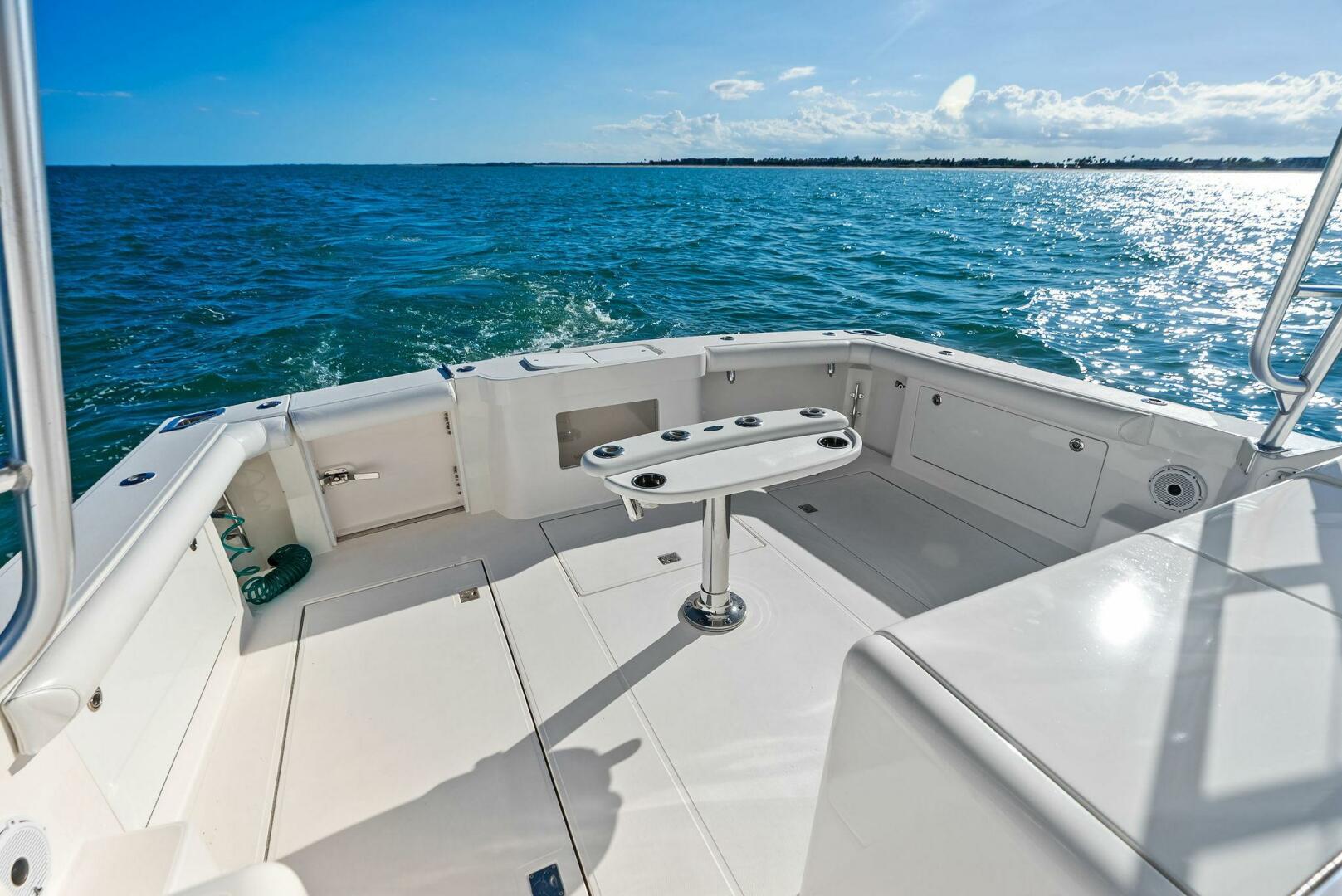 2006 Cabo 45 Express - Image 19