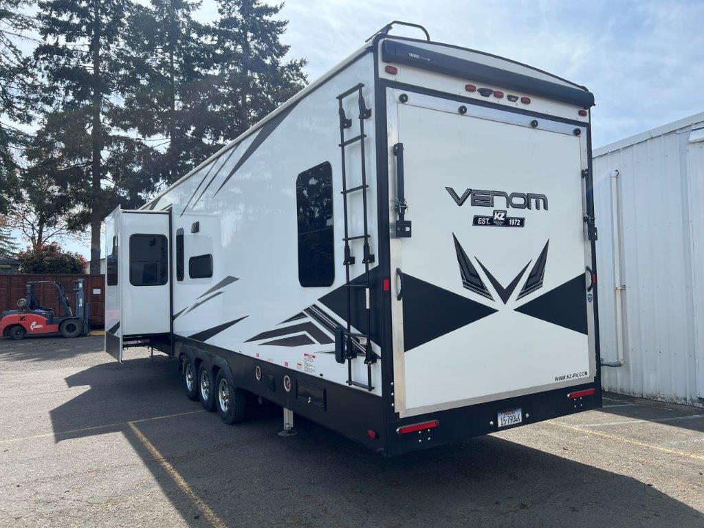 2022 KZ RV Venom V4113TK - Image 3