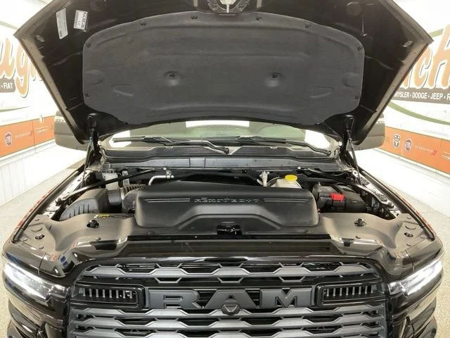 2025 Ram 2500 Big Horn 4x4 Crew Cab 6'4" Box - Image 11
