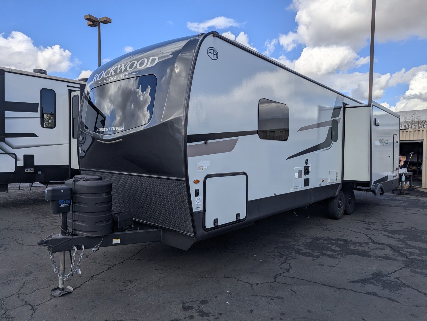 2026 Forest River Rockwood Ultra Lite 2906RL - Image 3