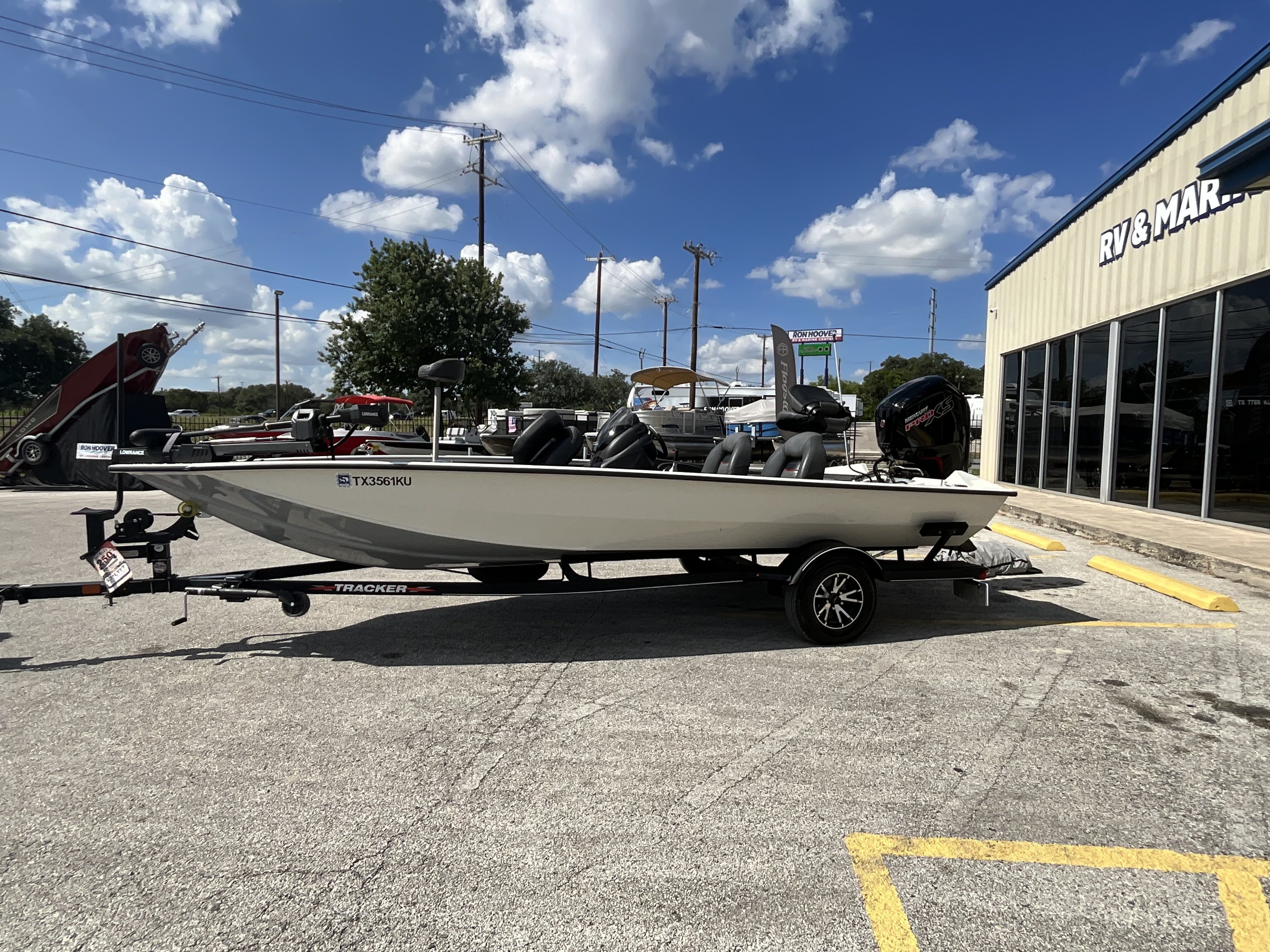 2023 TRACKER 2023 190 TXPRO - Image 1