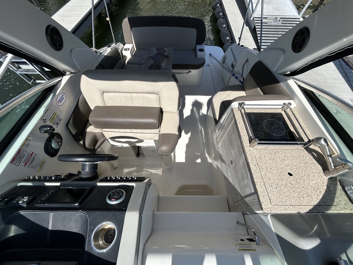 2014 Sea Ray - Image 39