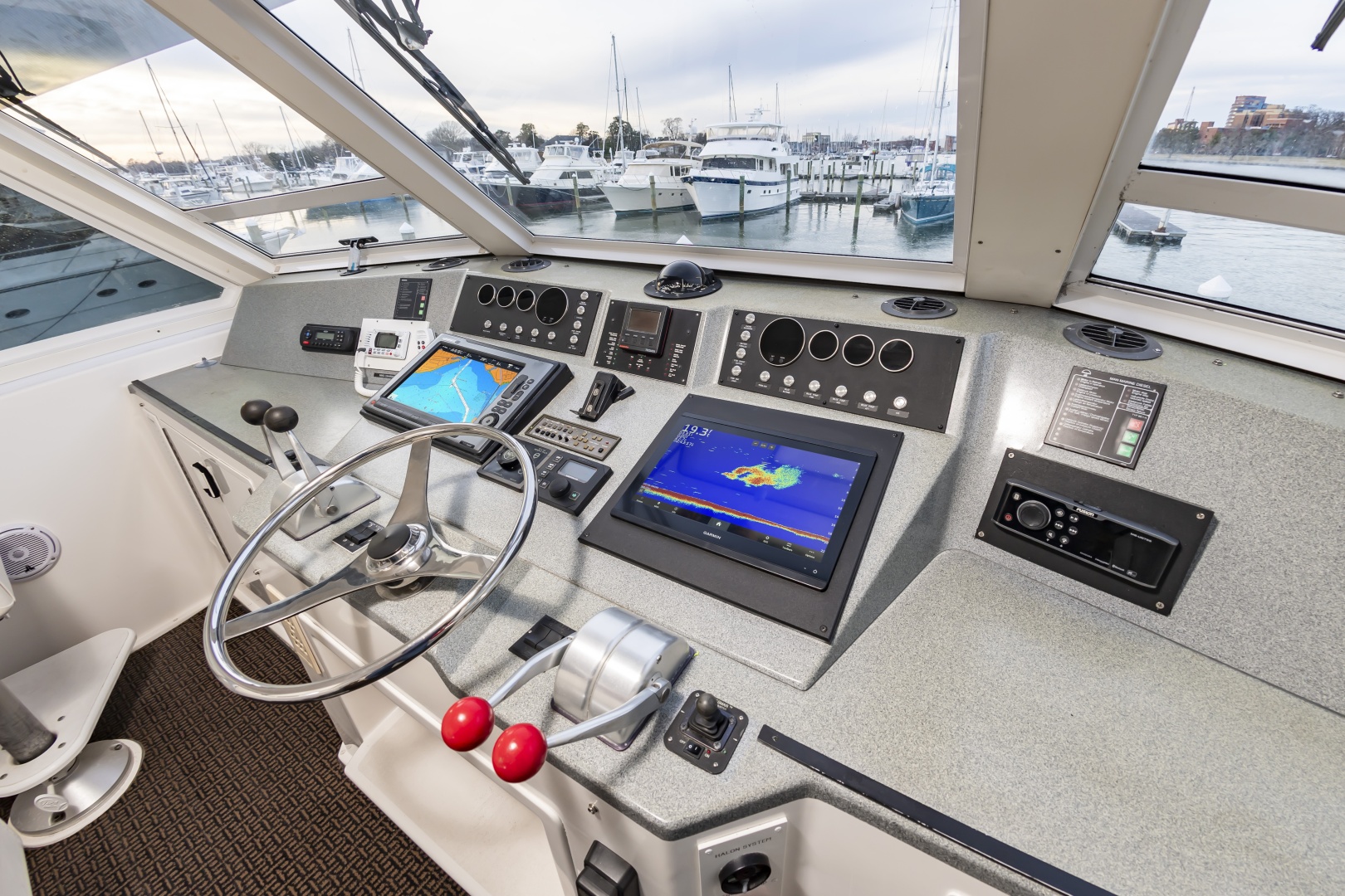 2000 Viking Cockpit Sport Yacht - Image 14