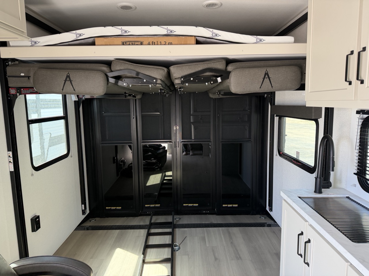 2026 Grand Design Momentum G-Class 21G - Image 8