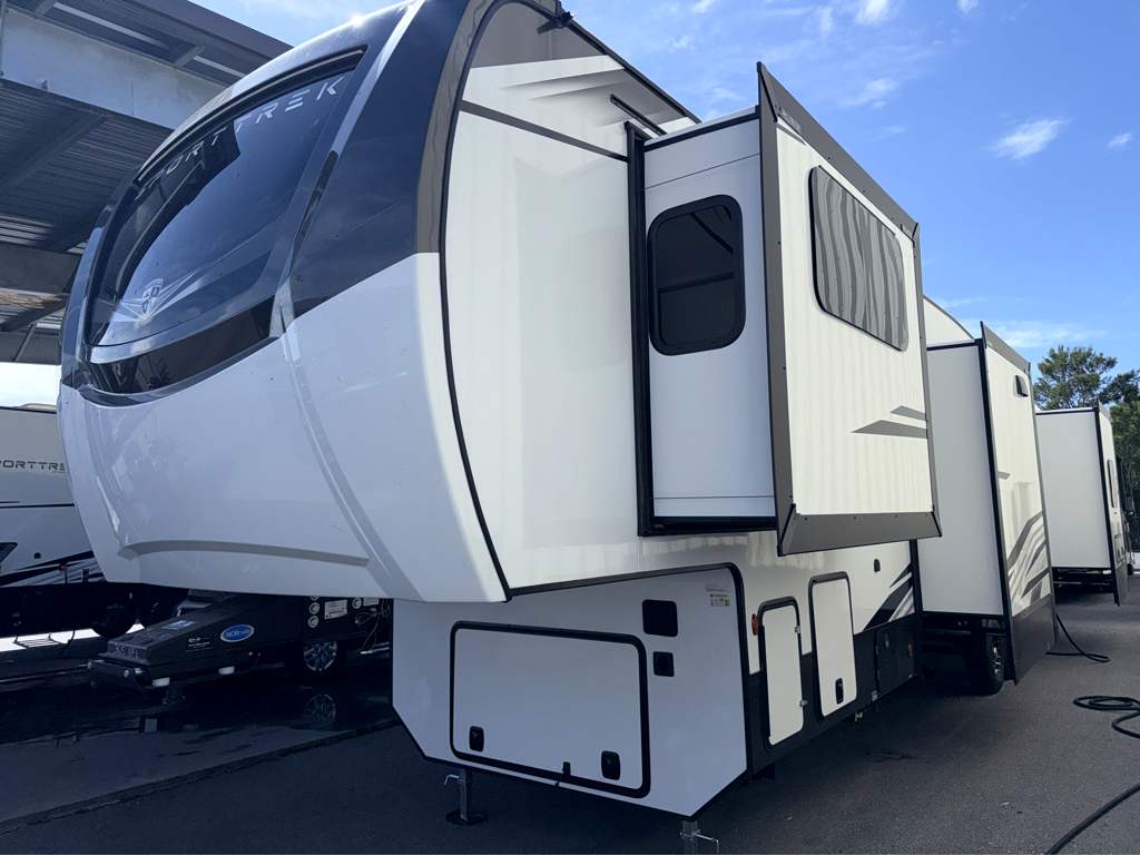 2026 VENTURE RV SPORTTREK 365VFL - Image 2