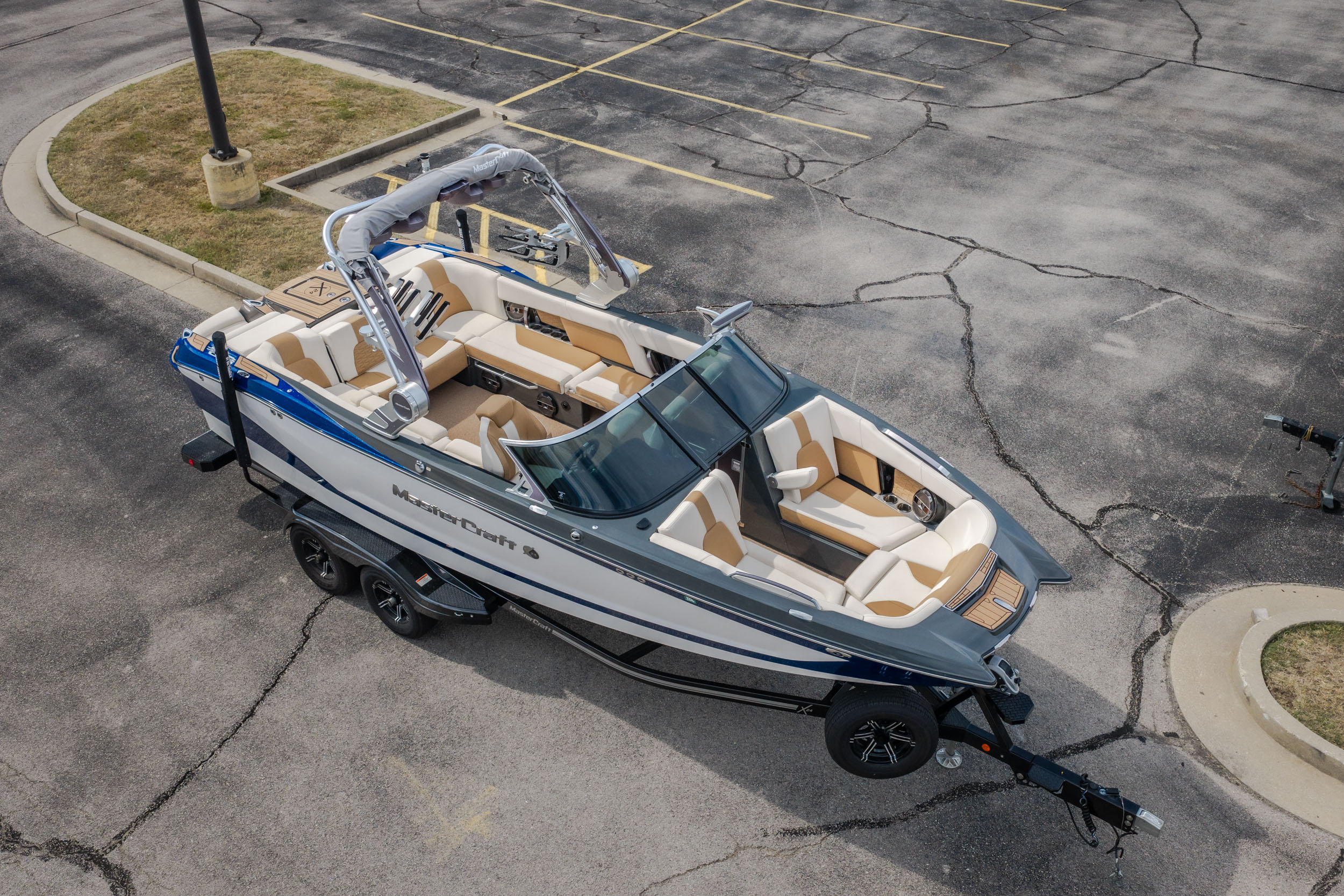 2021 MasterCraft X24 - Image 45