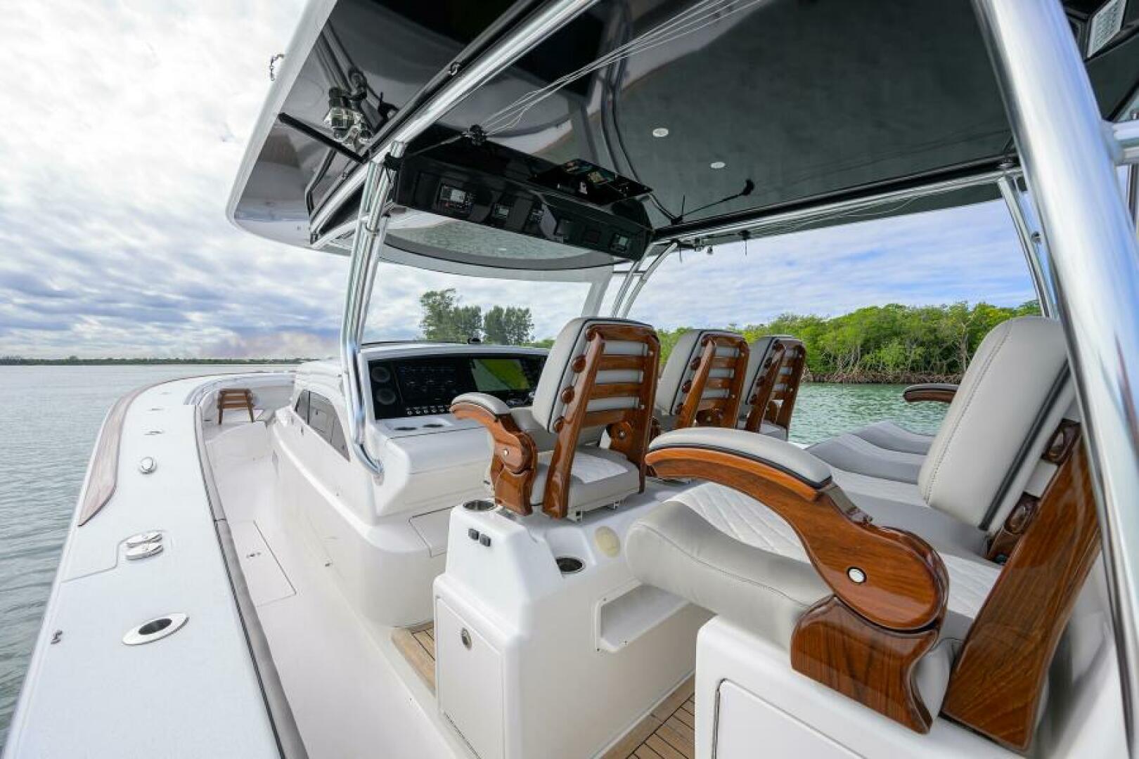 2020 VIKING VIKING 61 Convertible Base - Image 27