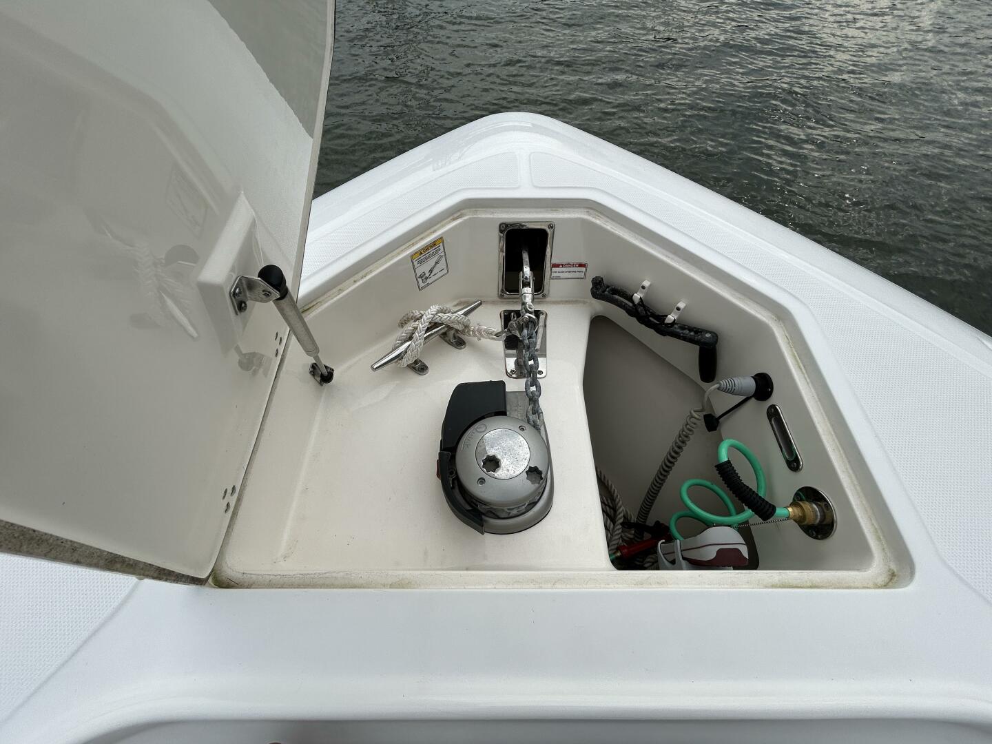 2017 Boston Whaler 370 Outrage - Image 18
