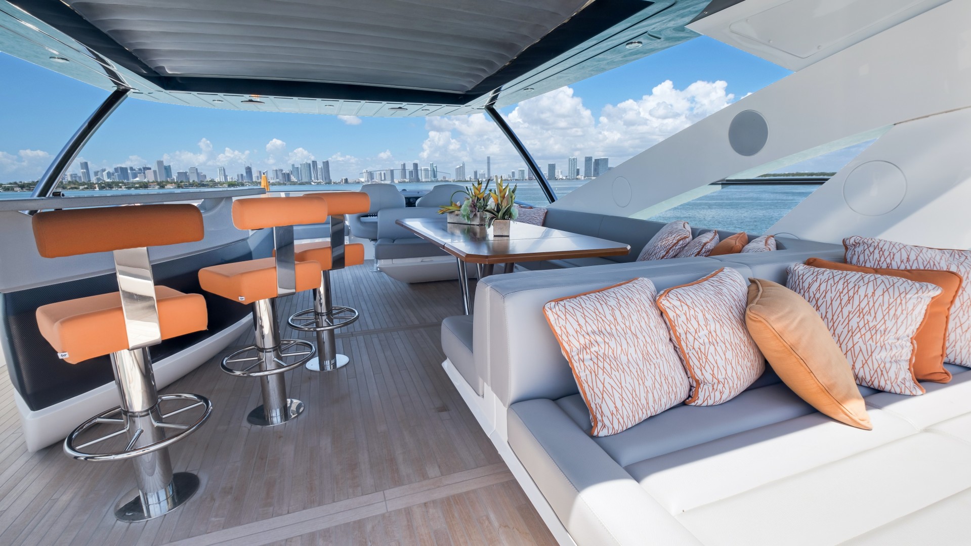 2018 Sunseeker 86 Yacht - Image 10