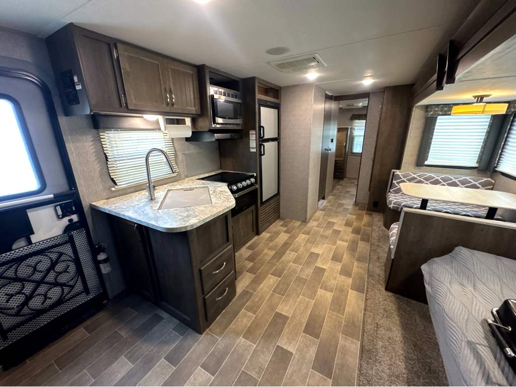 2019 DUTCHMEN COLEMAN 3015BH - Image 11