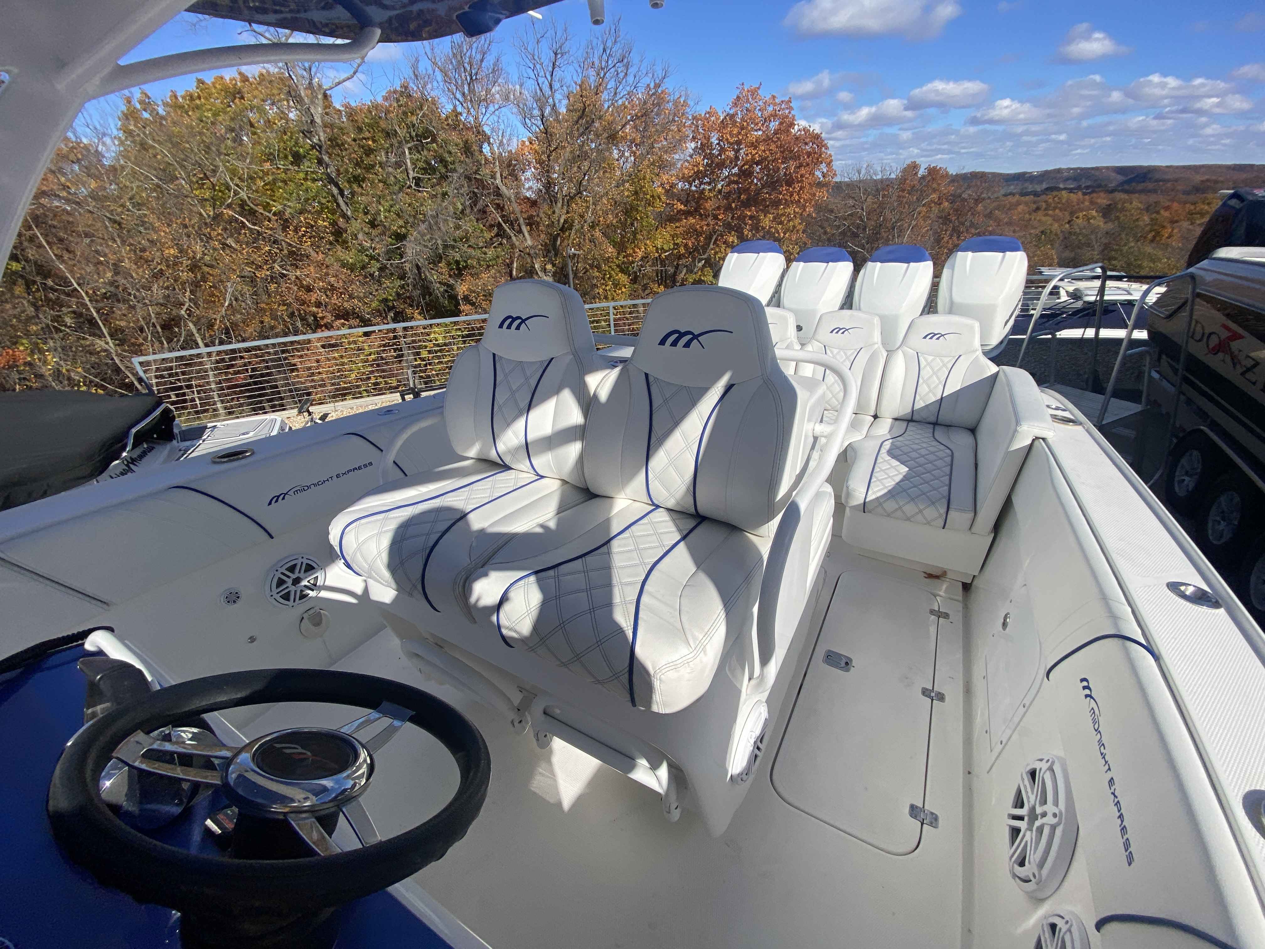 2017 Midnight Express 39 Cuddy  - Image 17