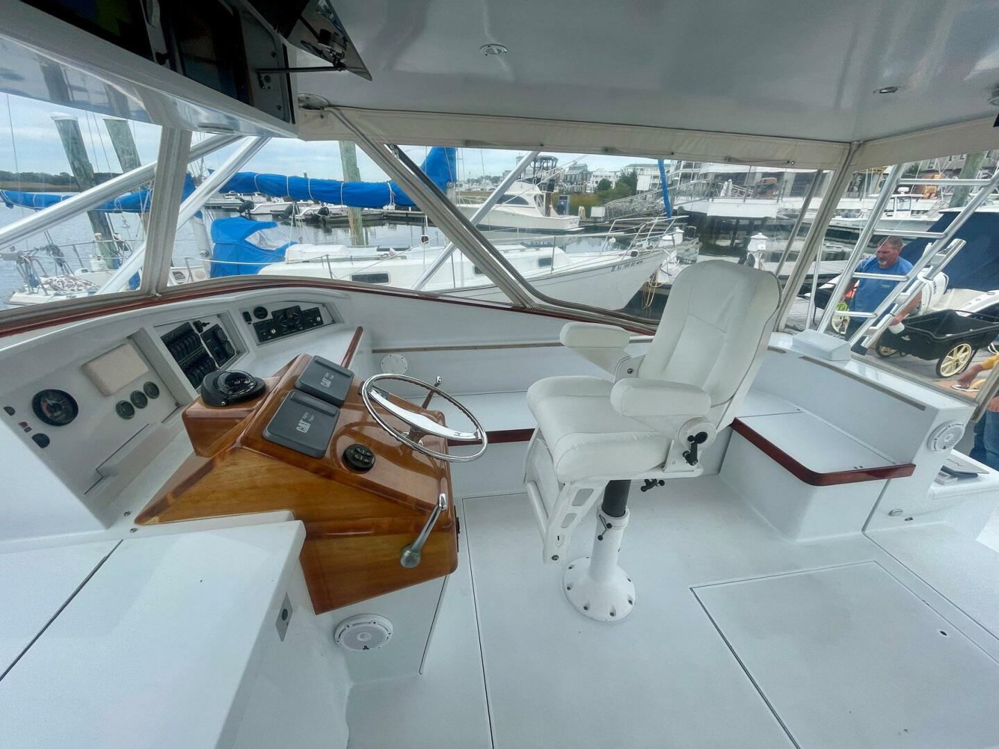 2005 Custom Carolina 40 DeSanti - Image 40