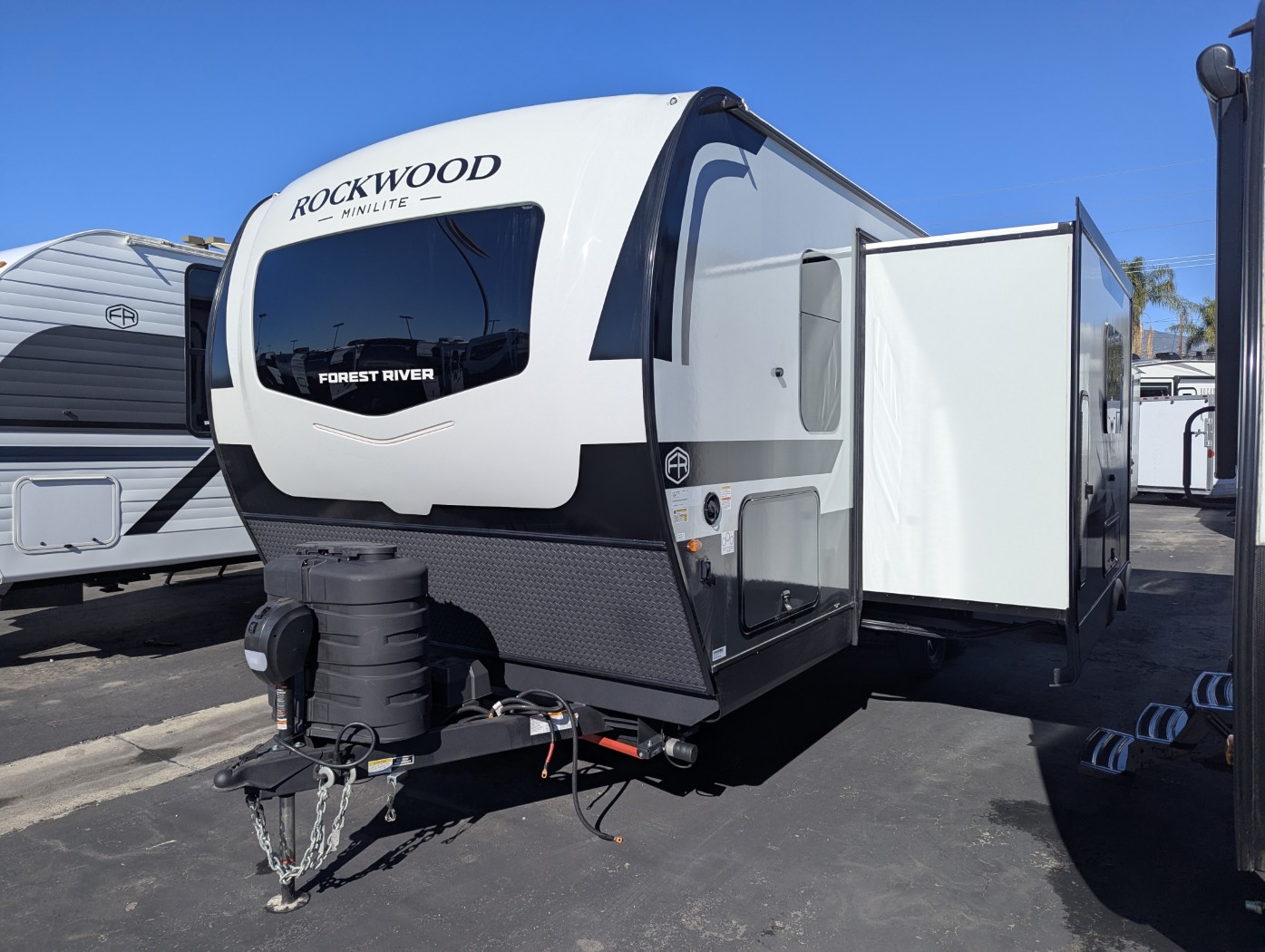 2026 Forest River Rockwood Mini Lite 2509S - Image 3