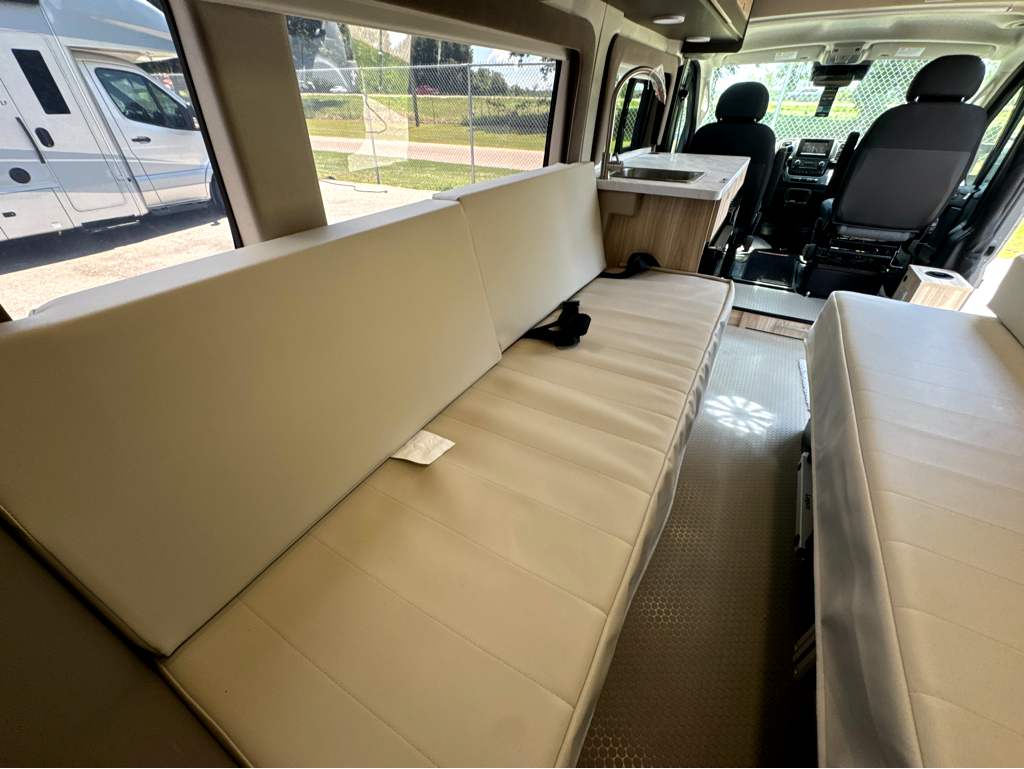 2027 ENTEGRA COACH ETHOS 20T - Image 17