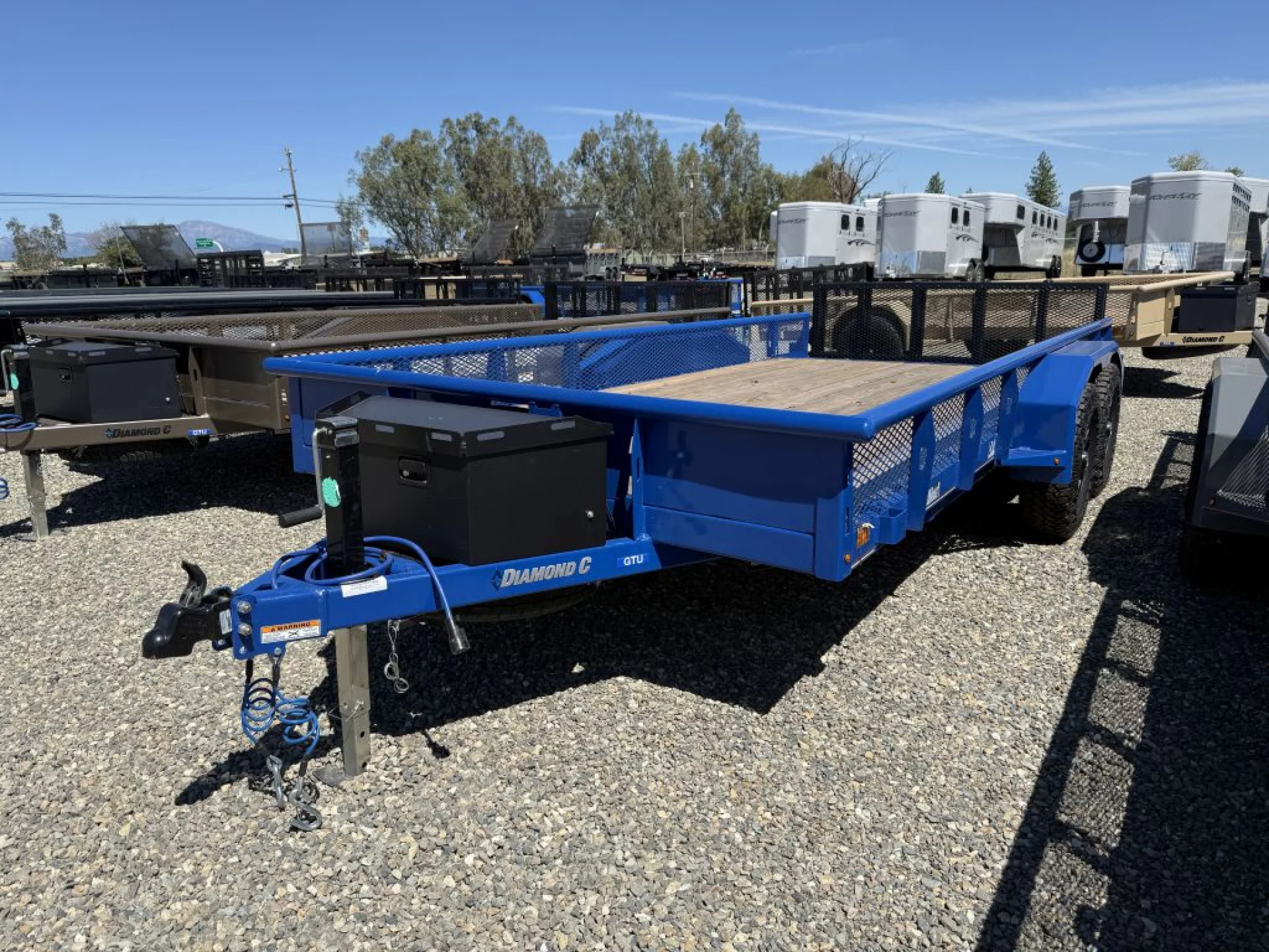 2026 DIAMOND C TRAILERS DIAMOND C GTU235-VENTURE L16X83 7K - Image 1