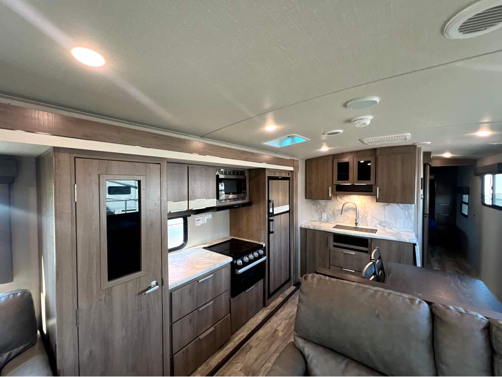 2021 GRAND DESIGN IMAGINE 3100RD - Image 12