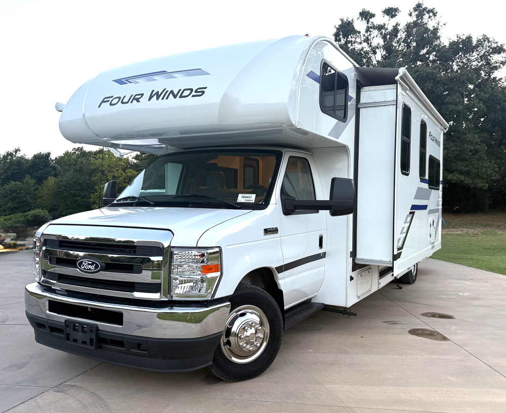 2026 THOR MOTORCOACH FOUR WINDS 28Z - Image 3