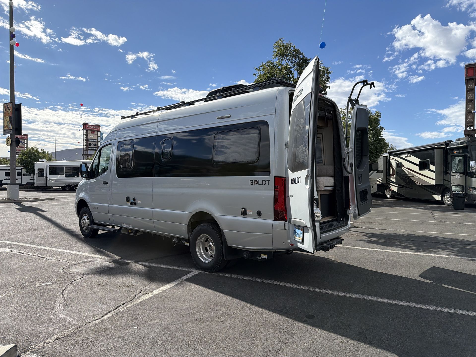 2020 Winnebago Boldt 70BL - Image 6