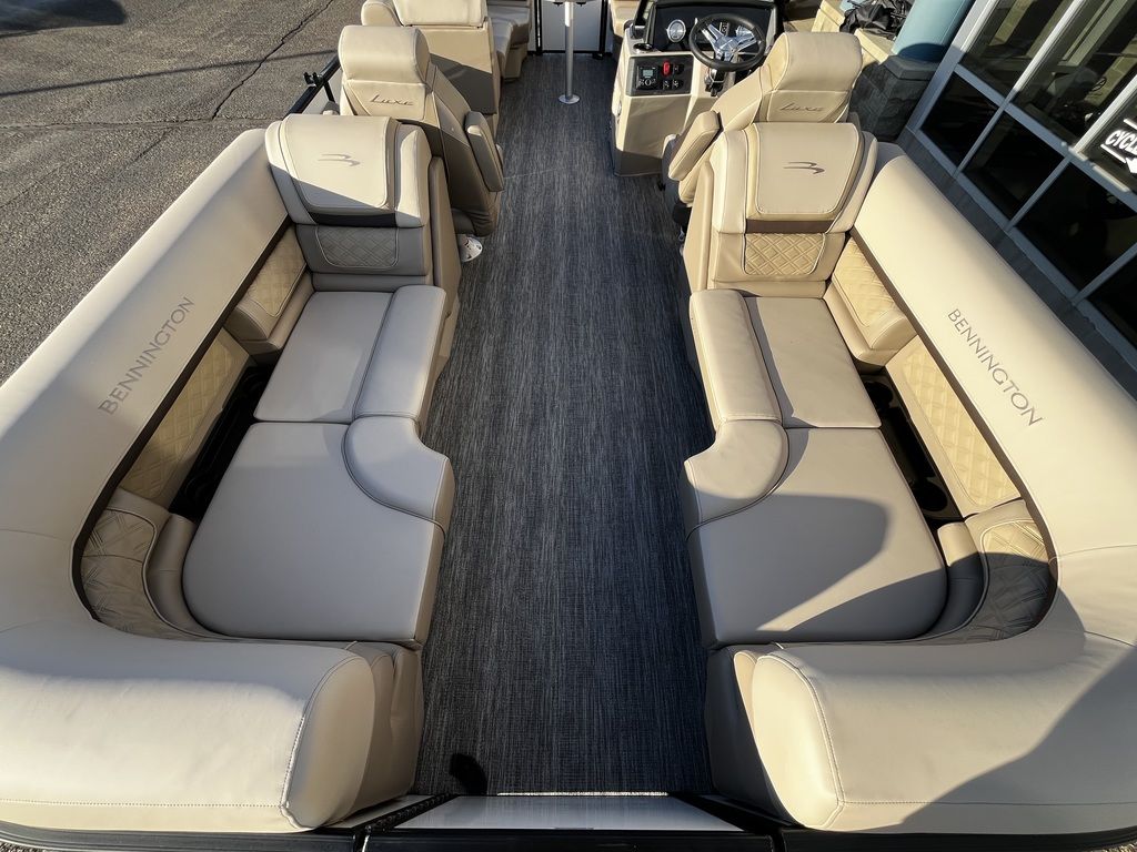 2026 Bennington 22SSR Lux TriToon Pontoon - Image 13