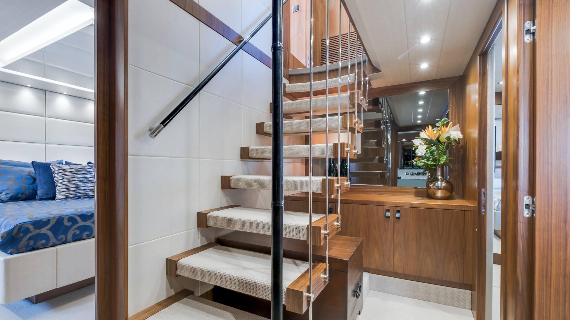 2018 Sunseeker 86 Yacht - Image 31