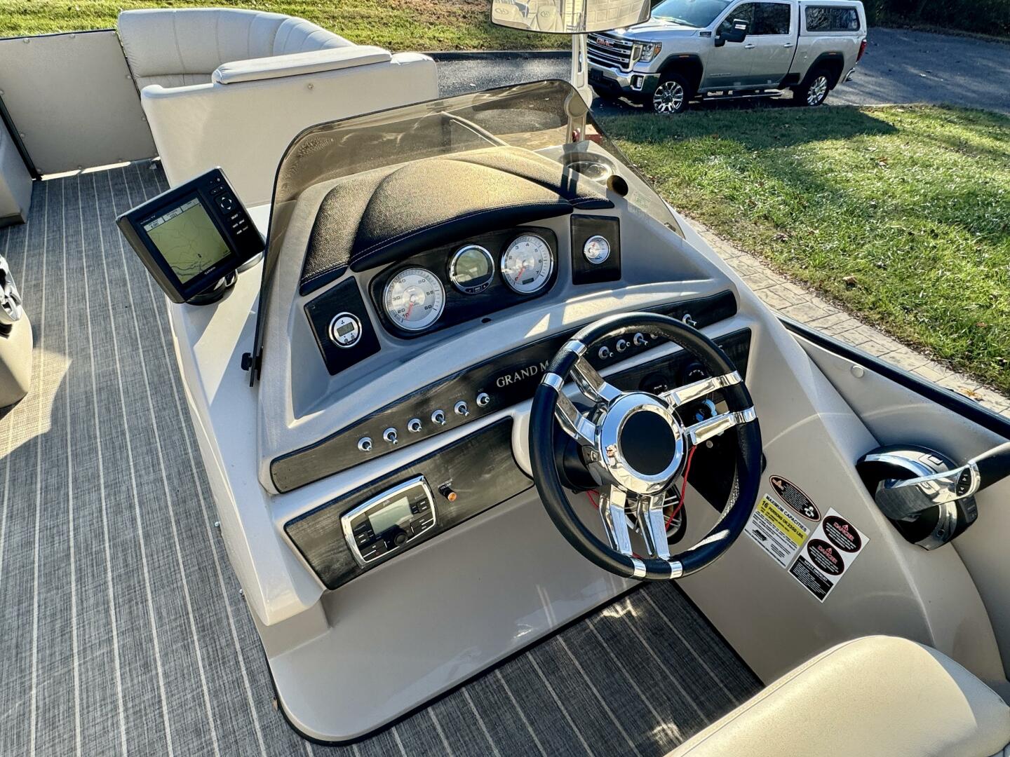 2016 Harris Grand Mariner 250 SLEC Tritoon - Image 33