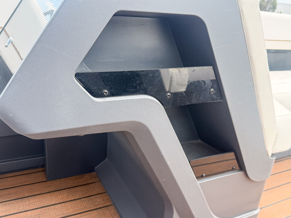 2023 MANITOU EXPLORE 26 2023 SWITCHBACK WITH TRIFOLD BENCH - Image 27
