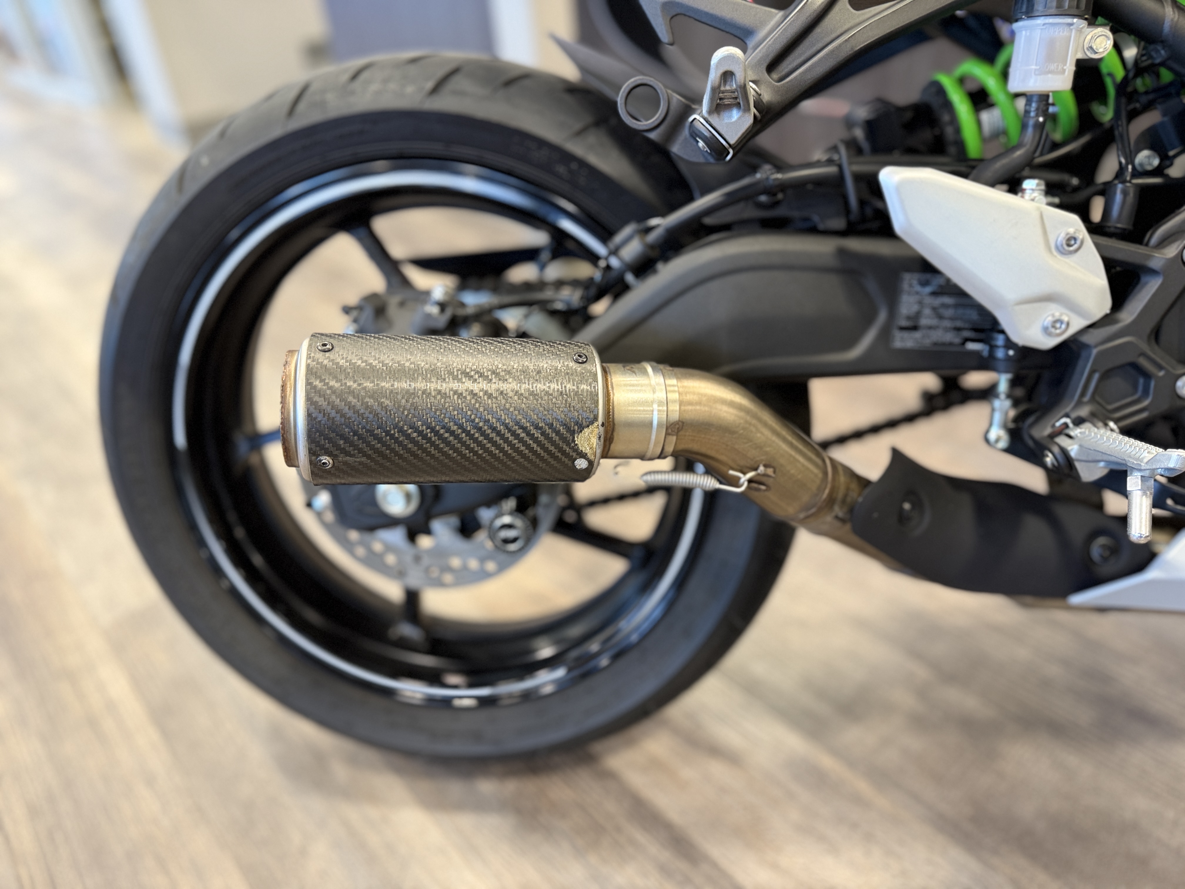 2025 Kawasaki NINJA® ZX™-4RR ABS - Image 12
