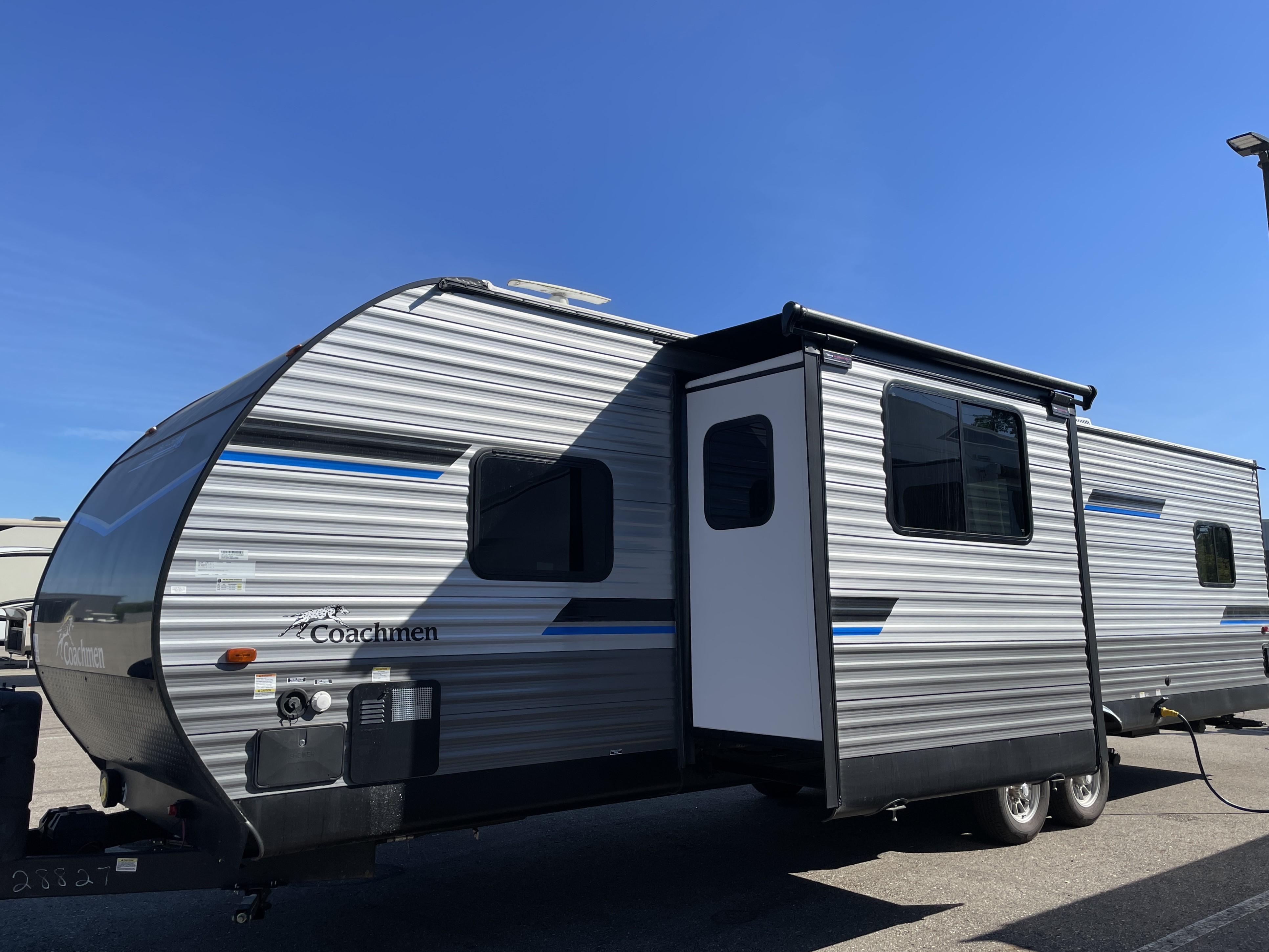 2023 Coachmen Catalina Trail Blazer 29THS - Image 6