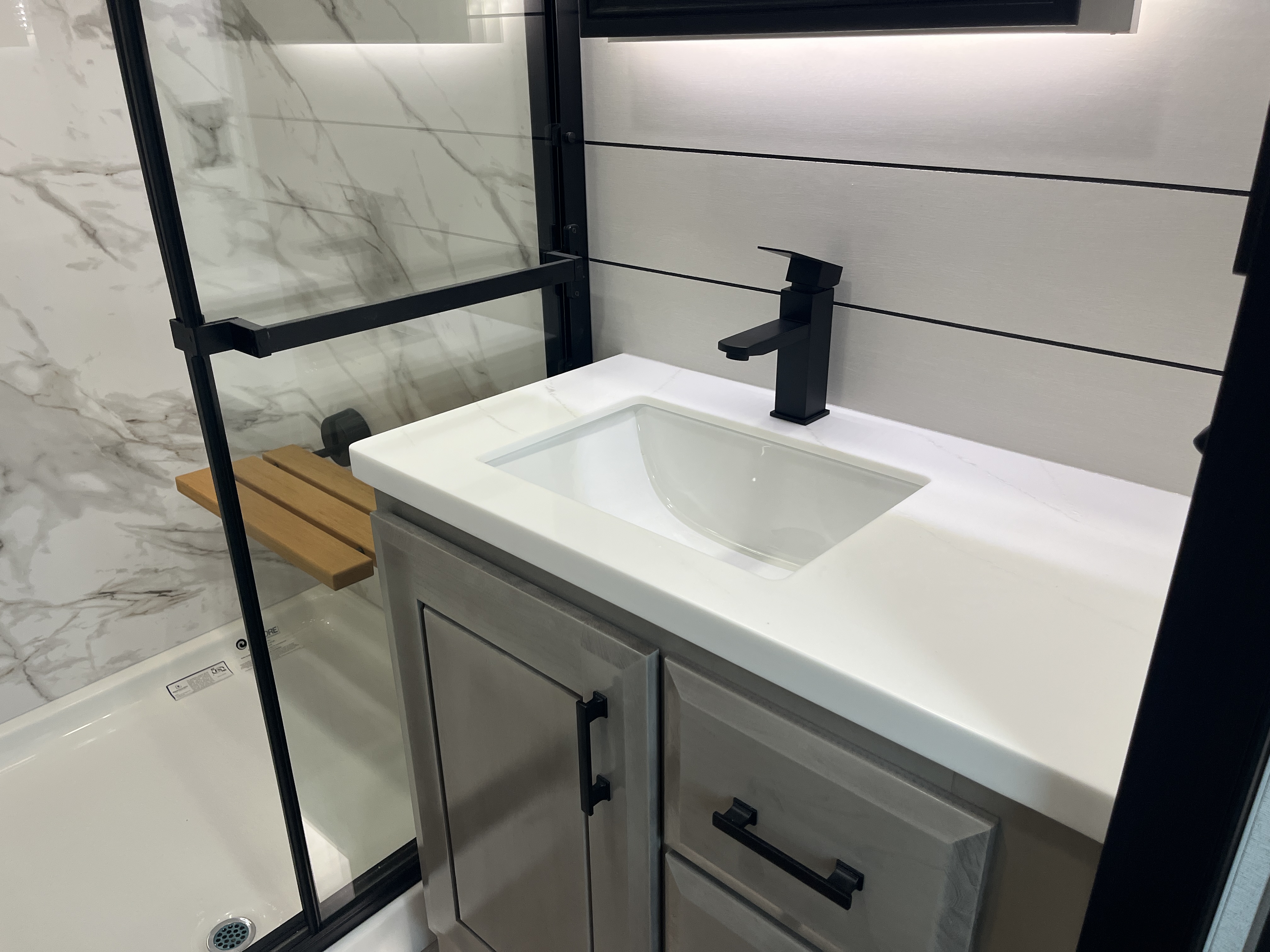 2027 JAYCO PINNACLE 32RLTS - Image 50