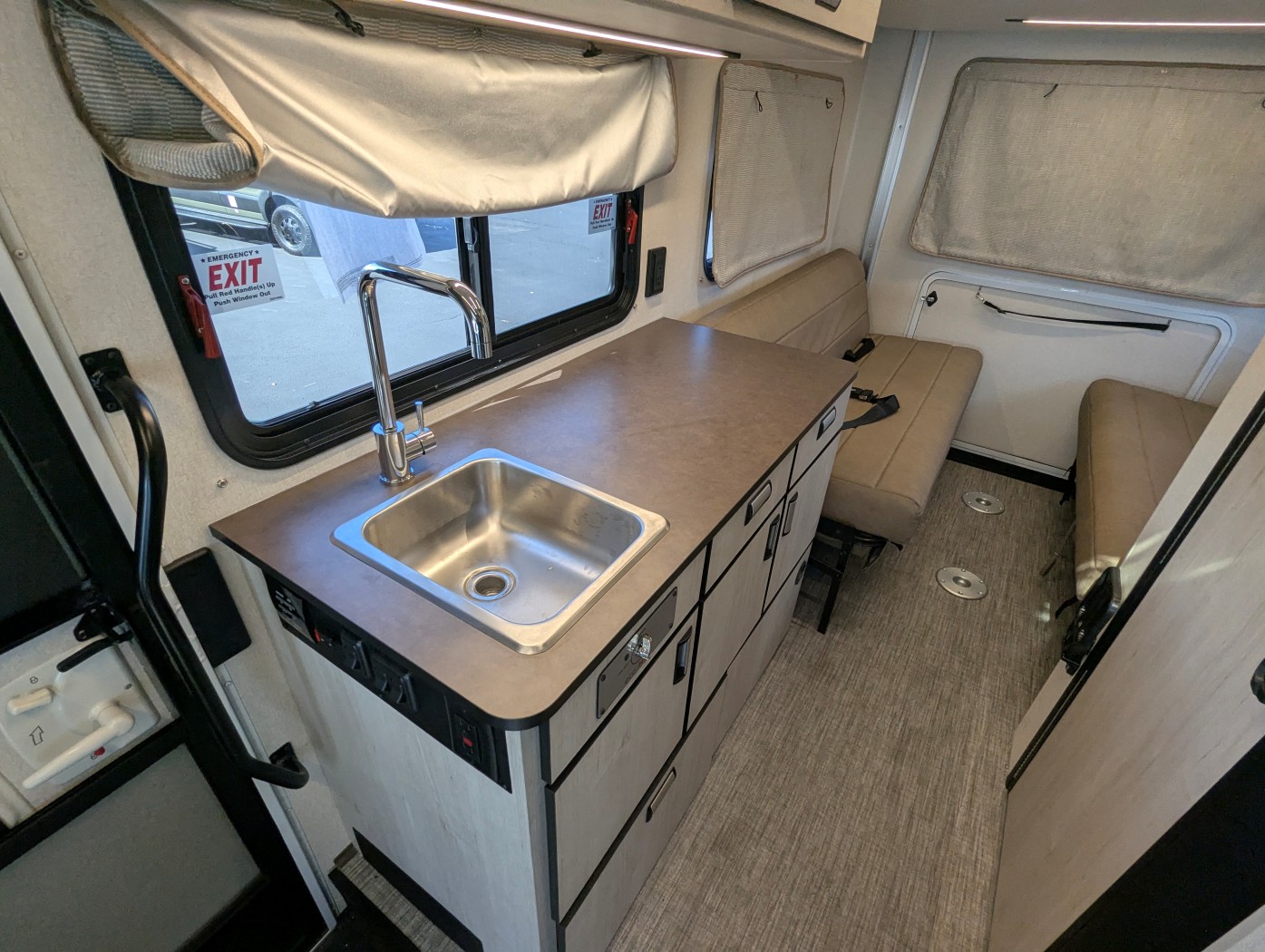 2027 Winnebago Elora 19DC - Image 15