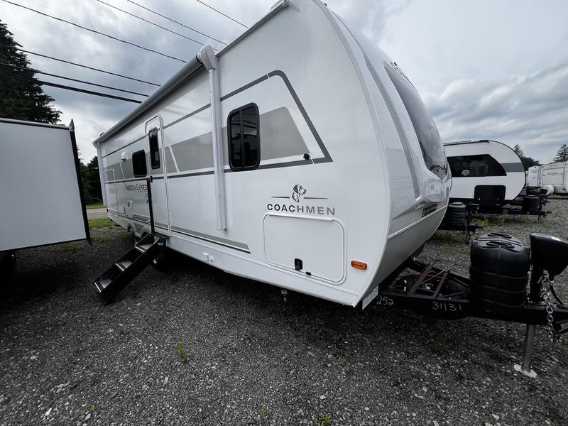 2026 Coachmen FREEDOM EXPRESS FET252RBS - Image 3